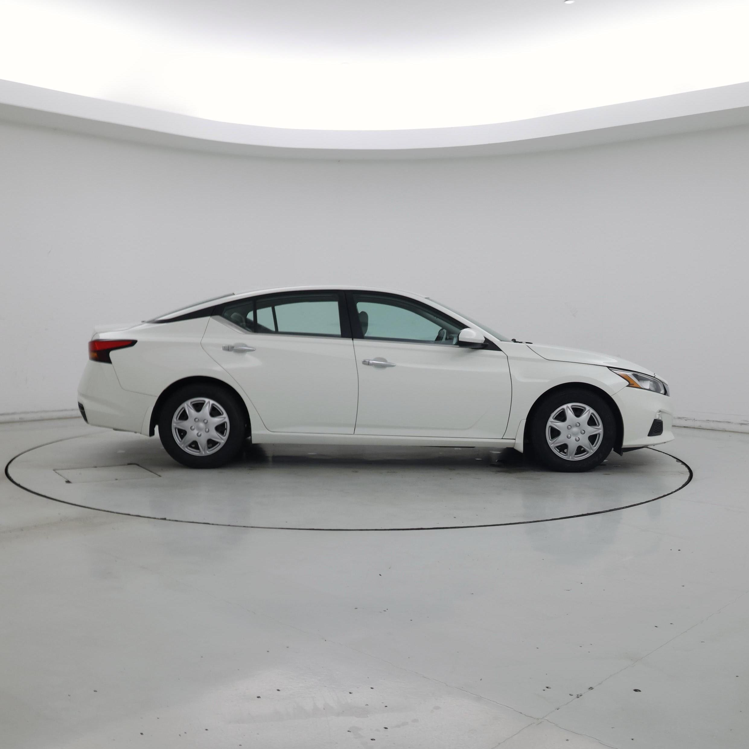Thumbnail: 2019 Nissan Altima - 7