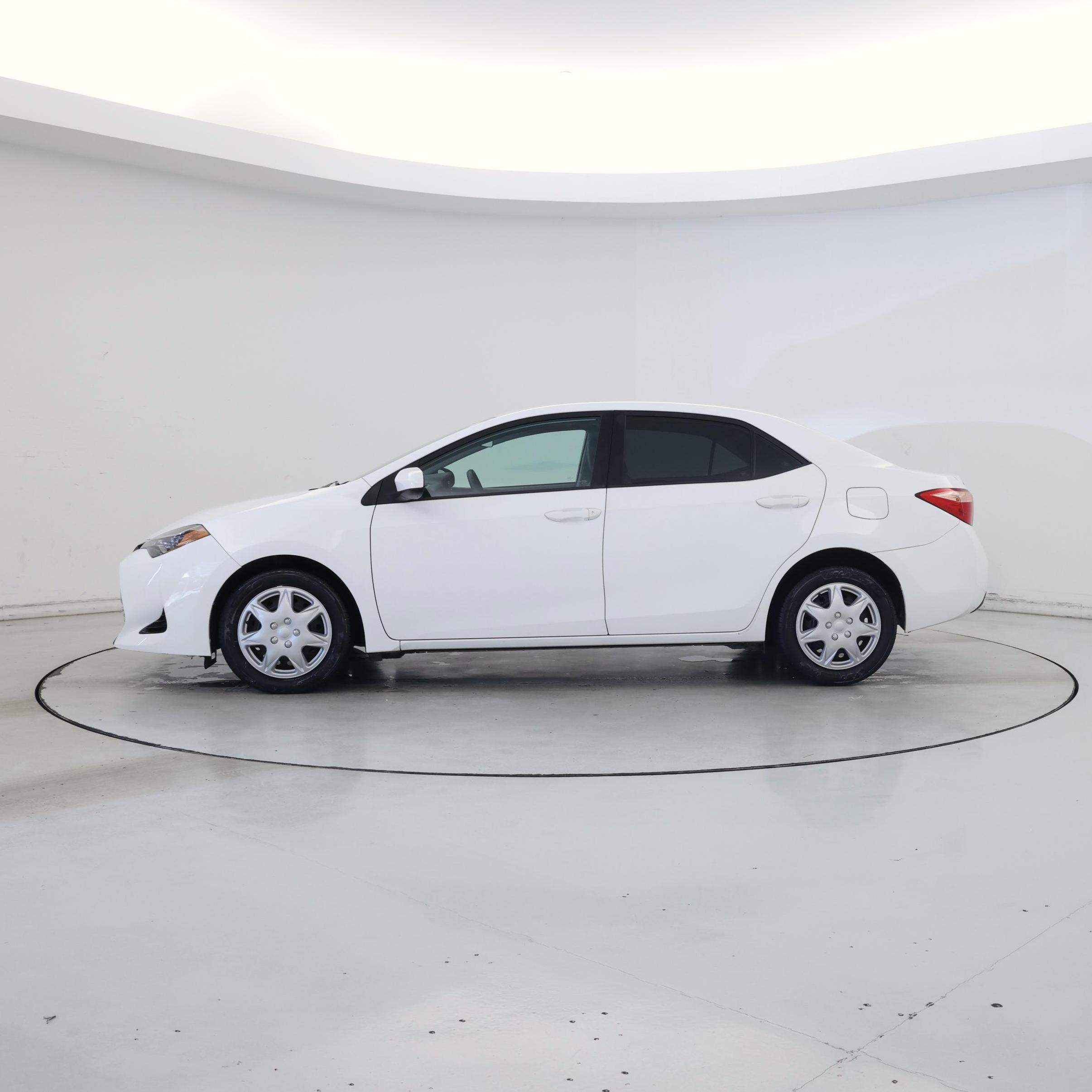 Thumbnail: 2017 Toyota Corolla - 3