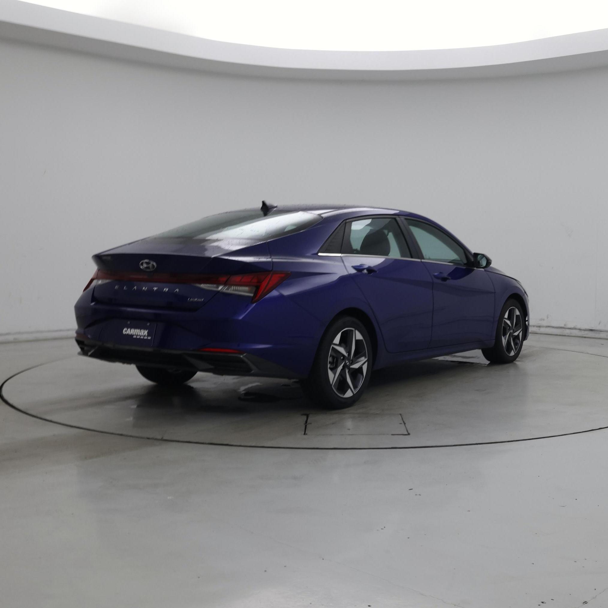 Thumbnail: 2023 Hyundai Elantra - 8