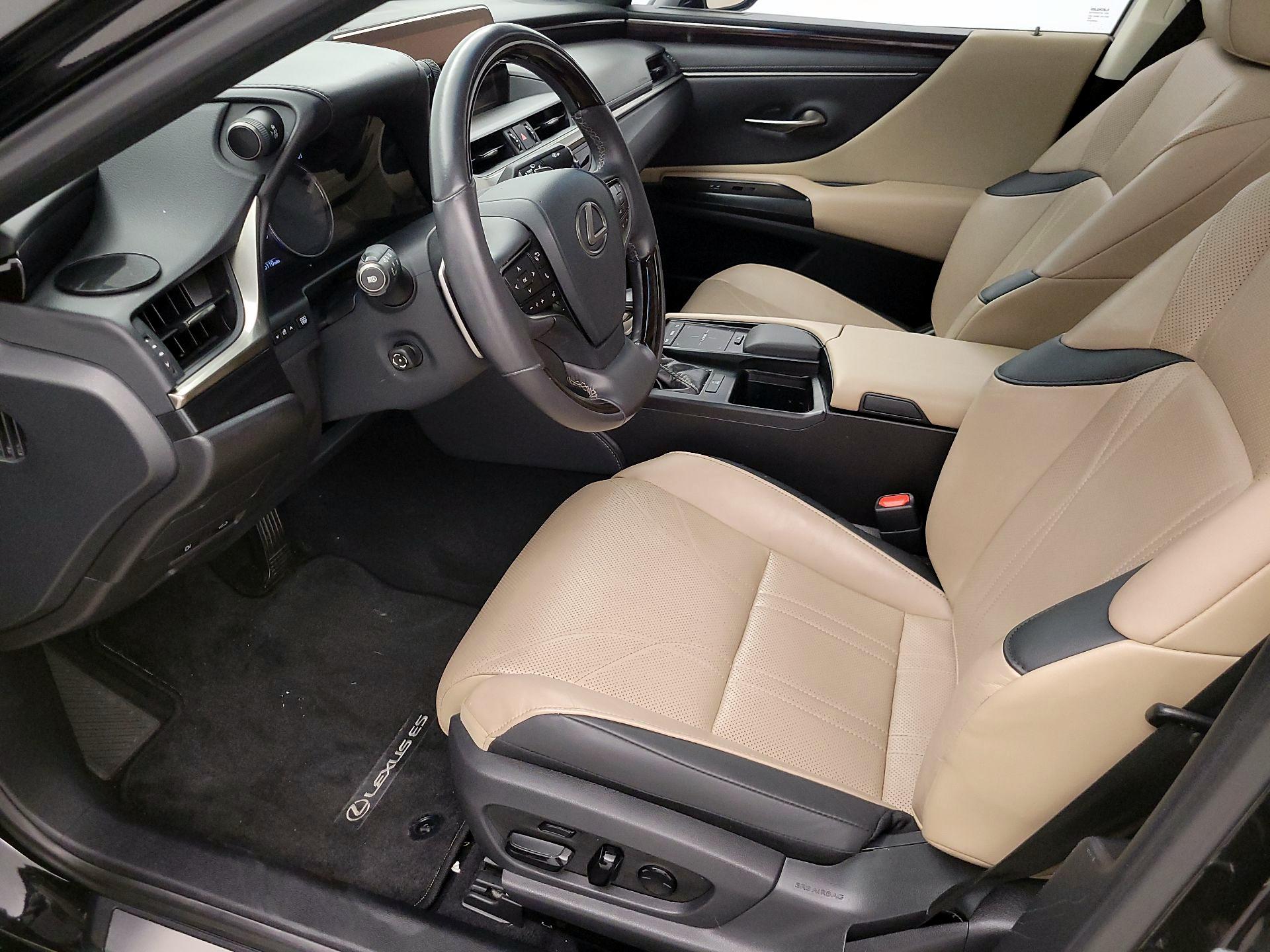 Thumbnail: 2020 Lexus ES - 11