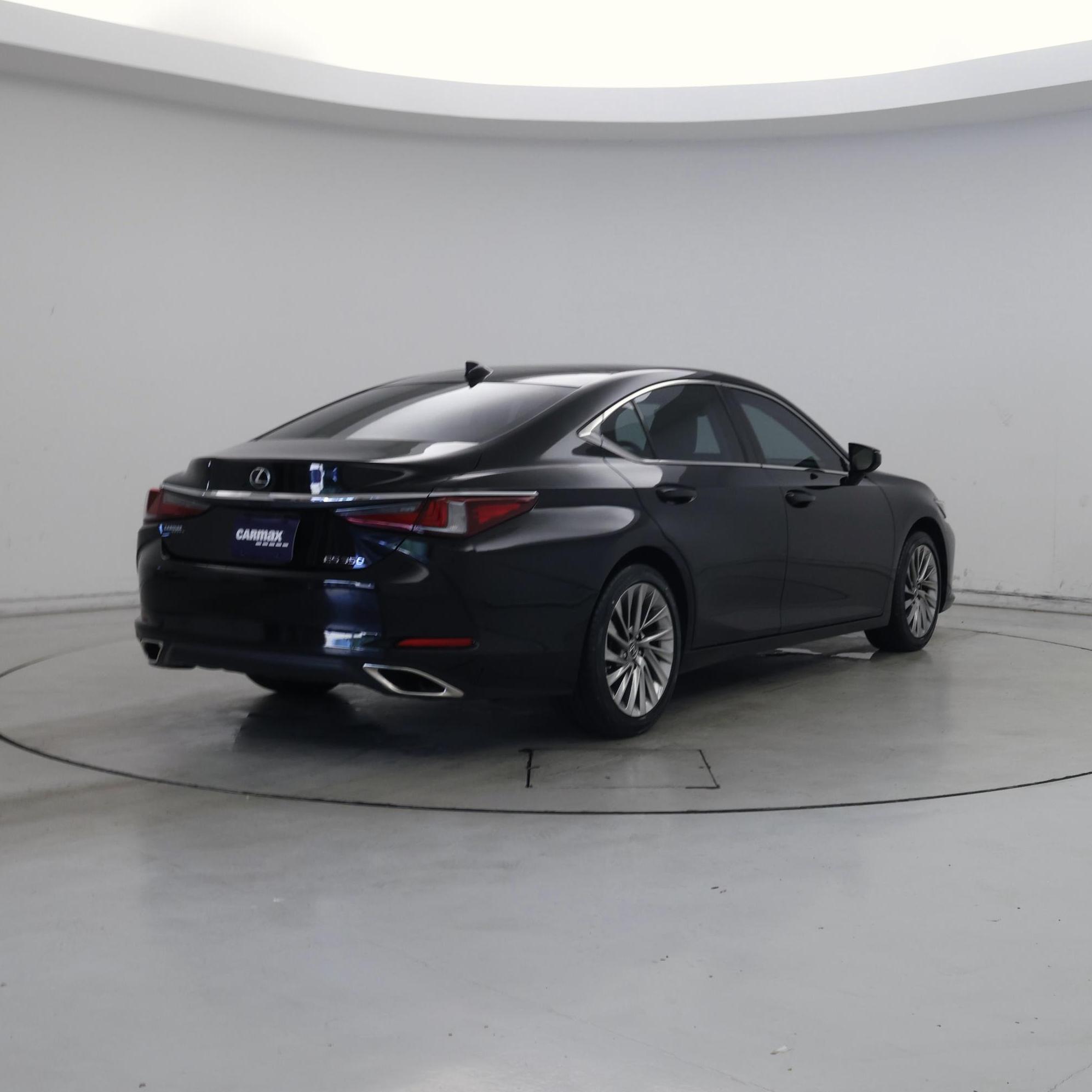 Thumbnail: 2020 Lexus ES - 8