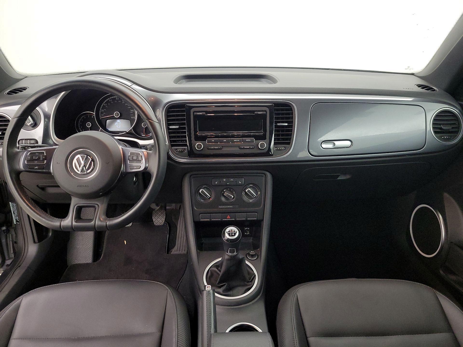 Thumbnail: 2014 Volkswagen Beetle - 9
