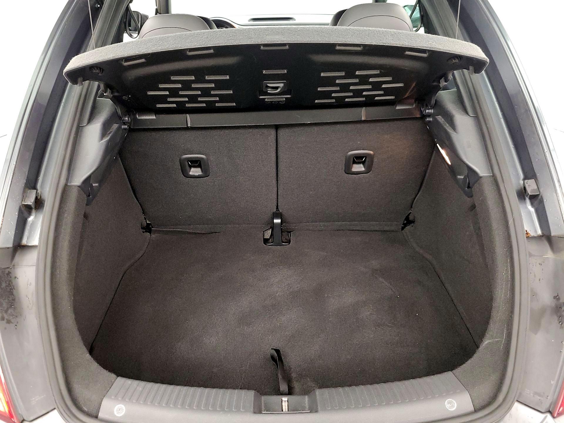 Thumbnail: 2014 Volkswagen Beetle - 19
