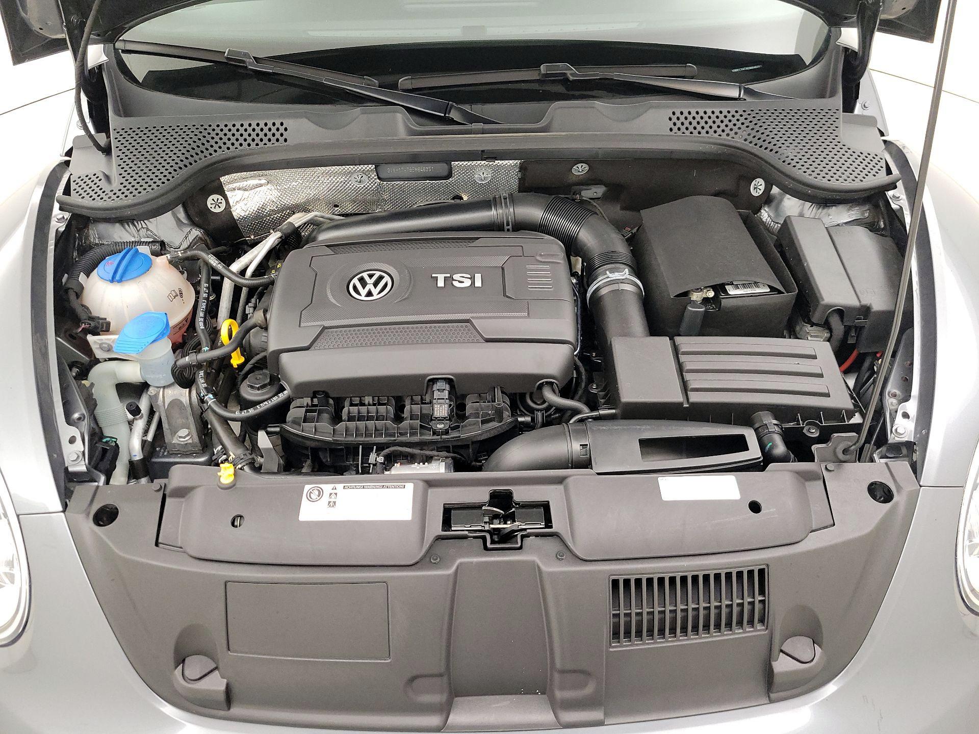 Thumbnail: 2014 Volkswagen Beetle - 20