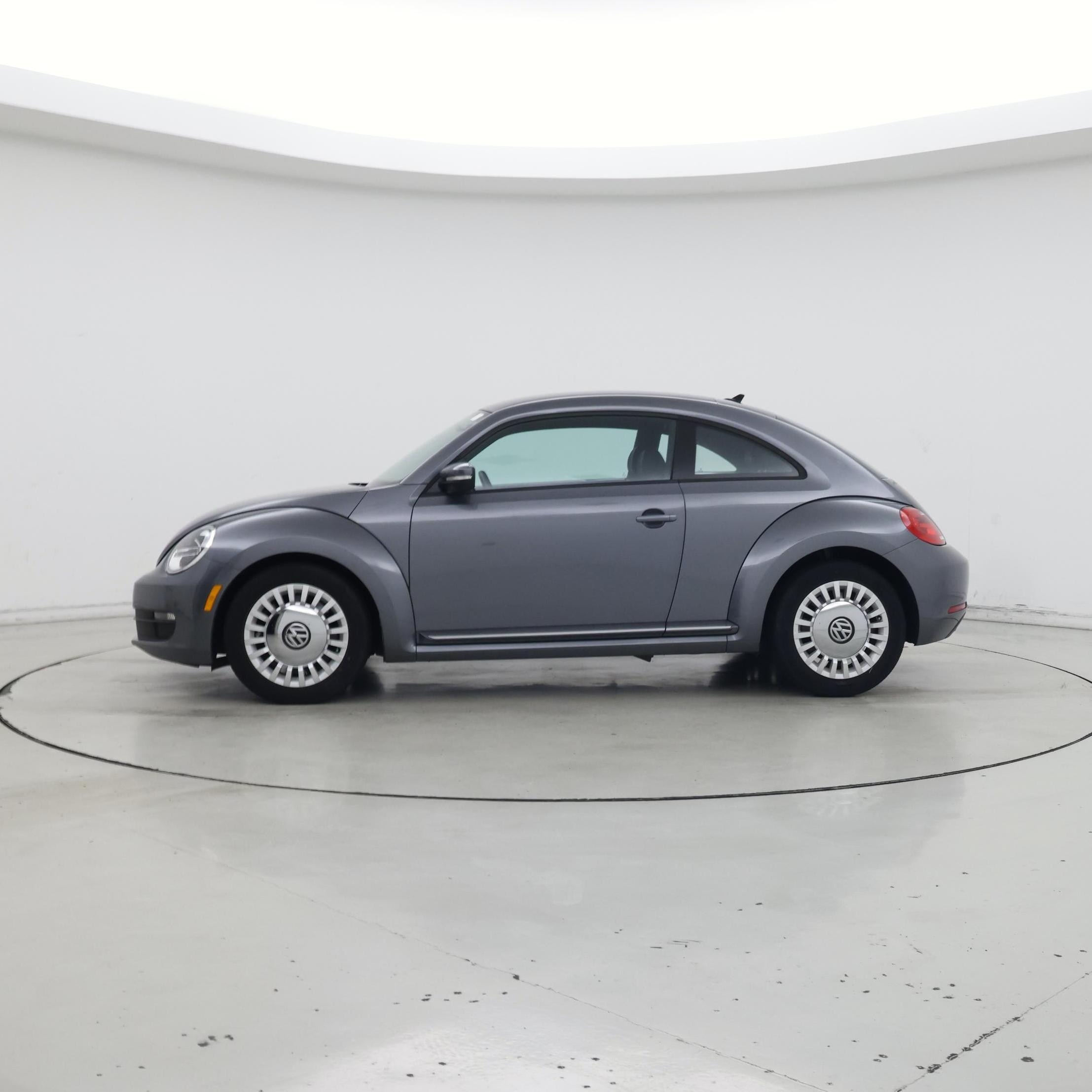 Thumbnail: 2014 Volkswagen Beetle - 3