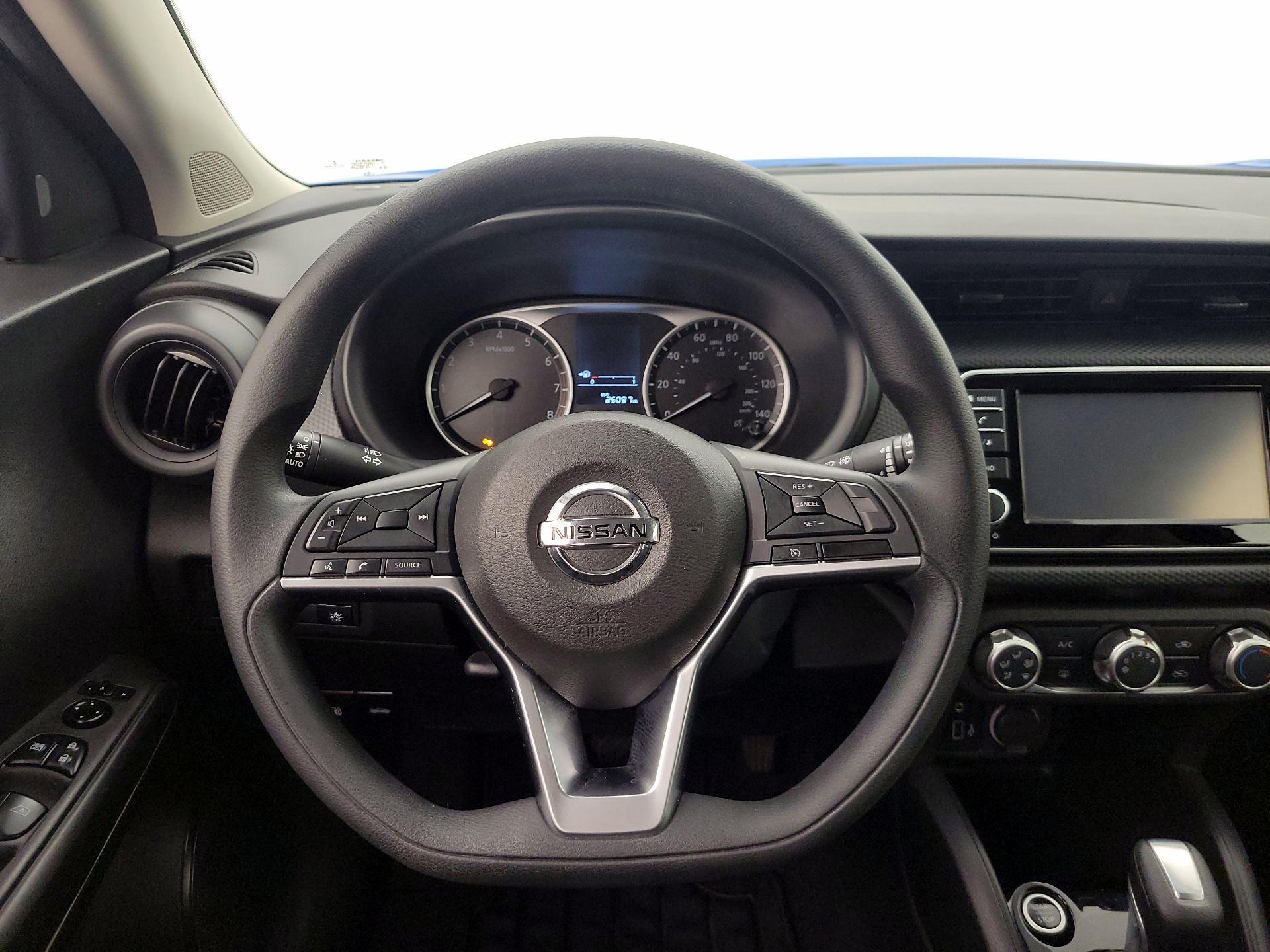 Thumbnail: 2021 Nissan Kicks - 10
