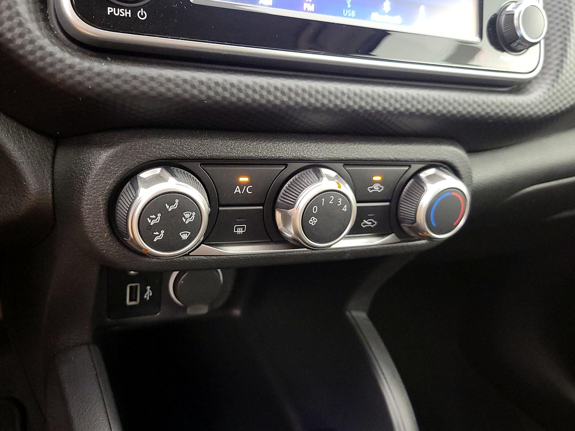 Thumbnail: 2021 Nissan Kicks - 16