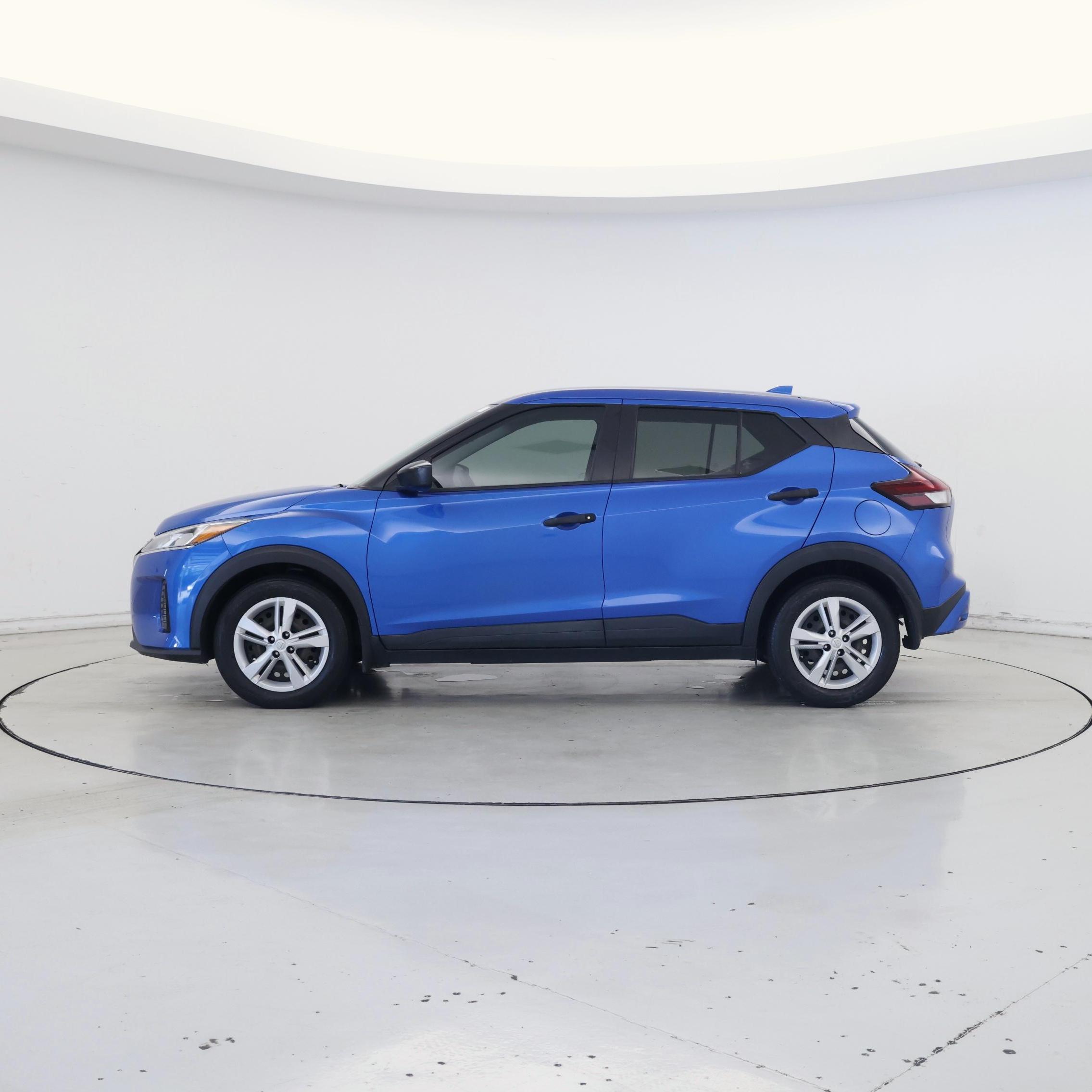 Thumbnail: 2021 Nissan Kicks - 3