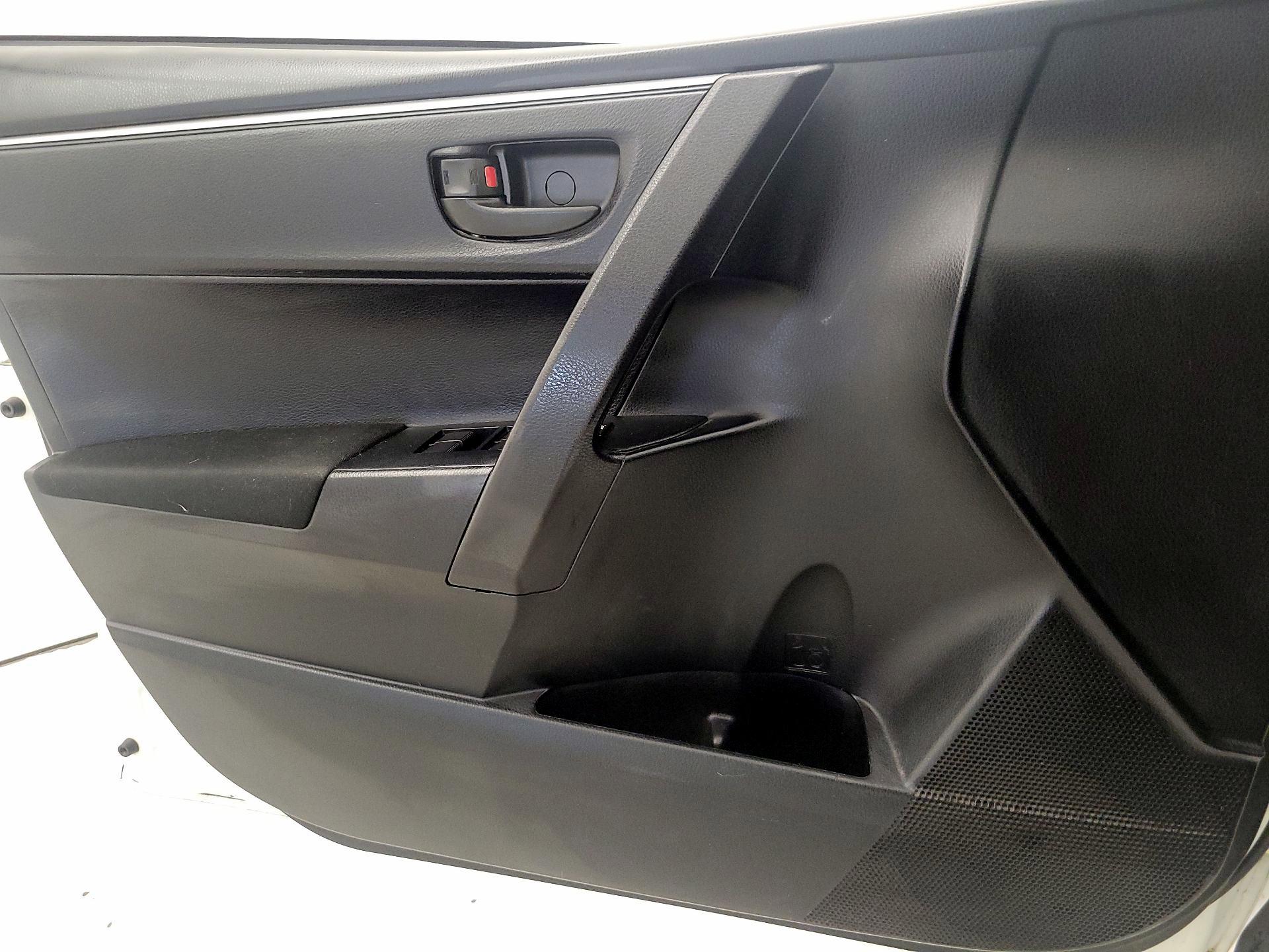 Thumbnail: 2014 Toyota Corolla - 12