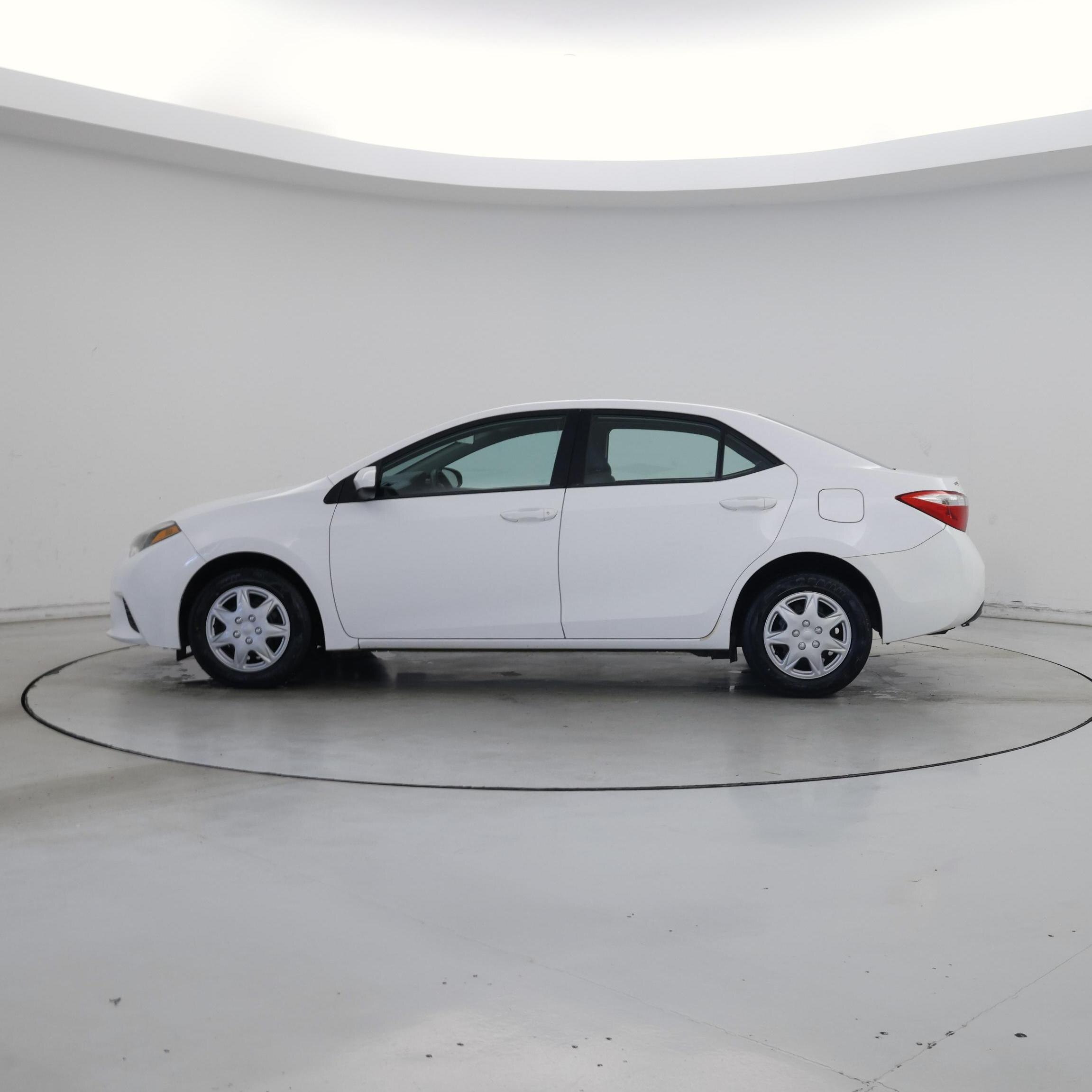 Thumbnail: 2014 Toyota Corolla - 3