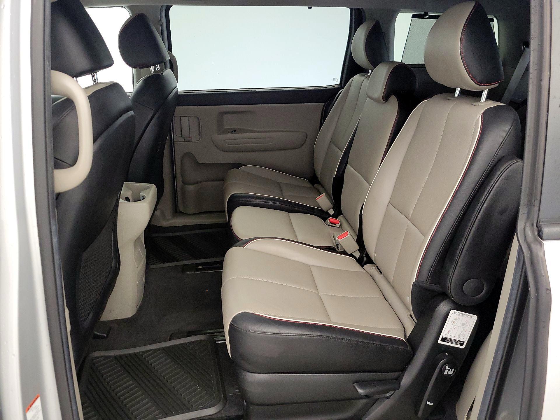 Thumbnail: 2020 Kia Sedona - 19