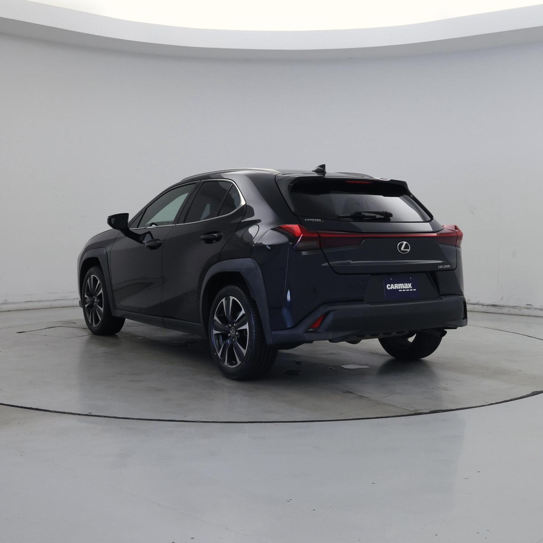Thumbnail: 2020 Lexus UX - 2
