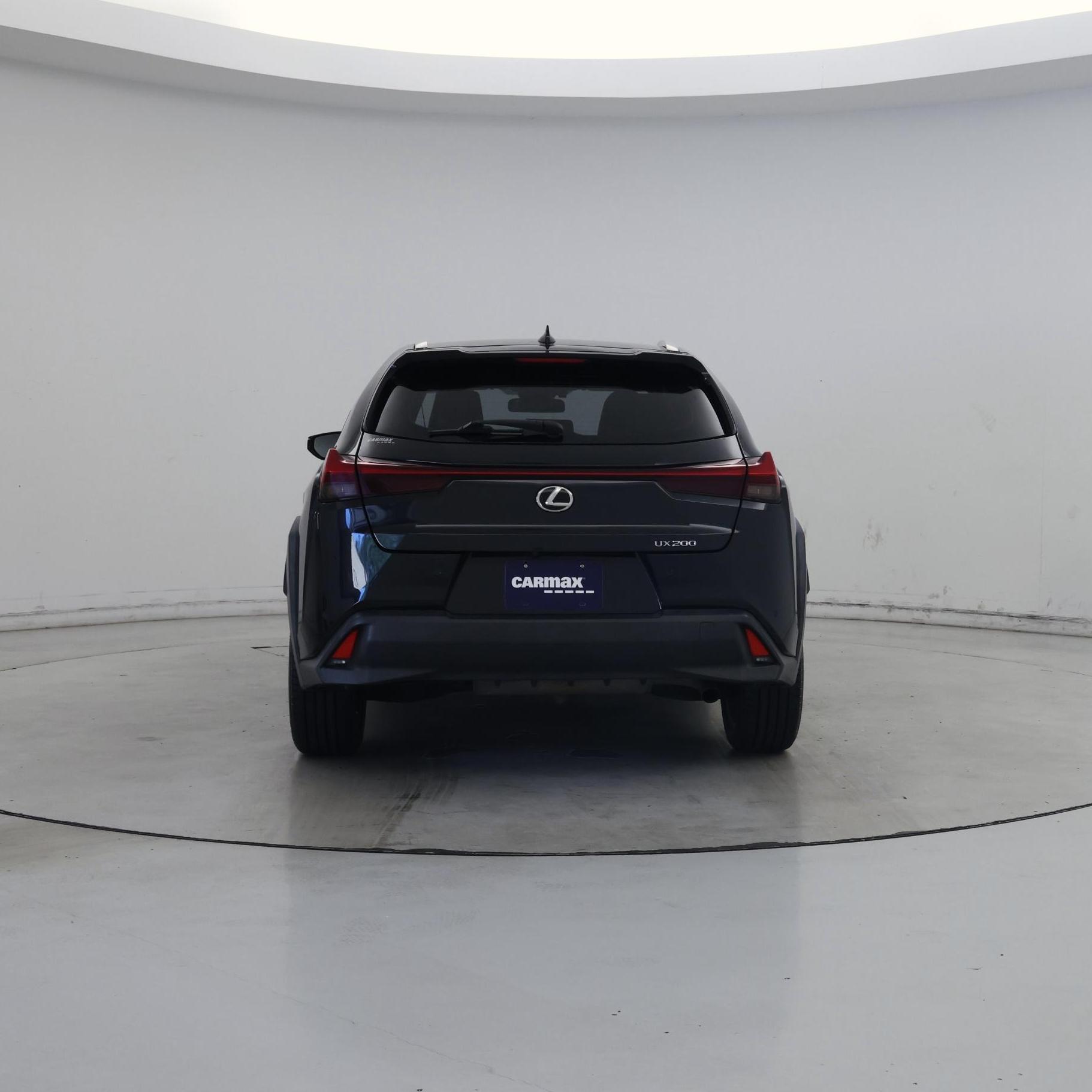Thumbnail: 2020 Lexus UX - 6