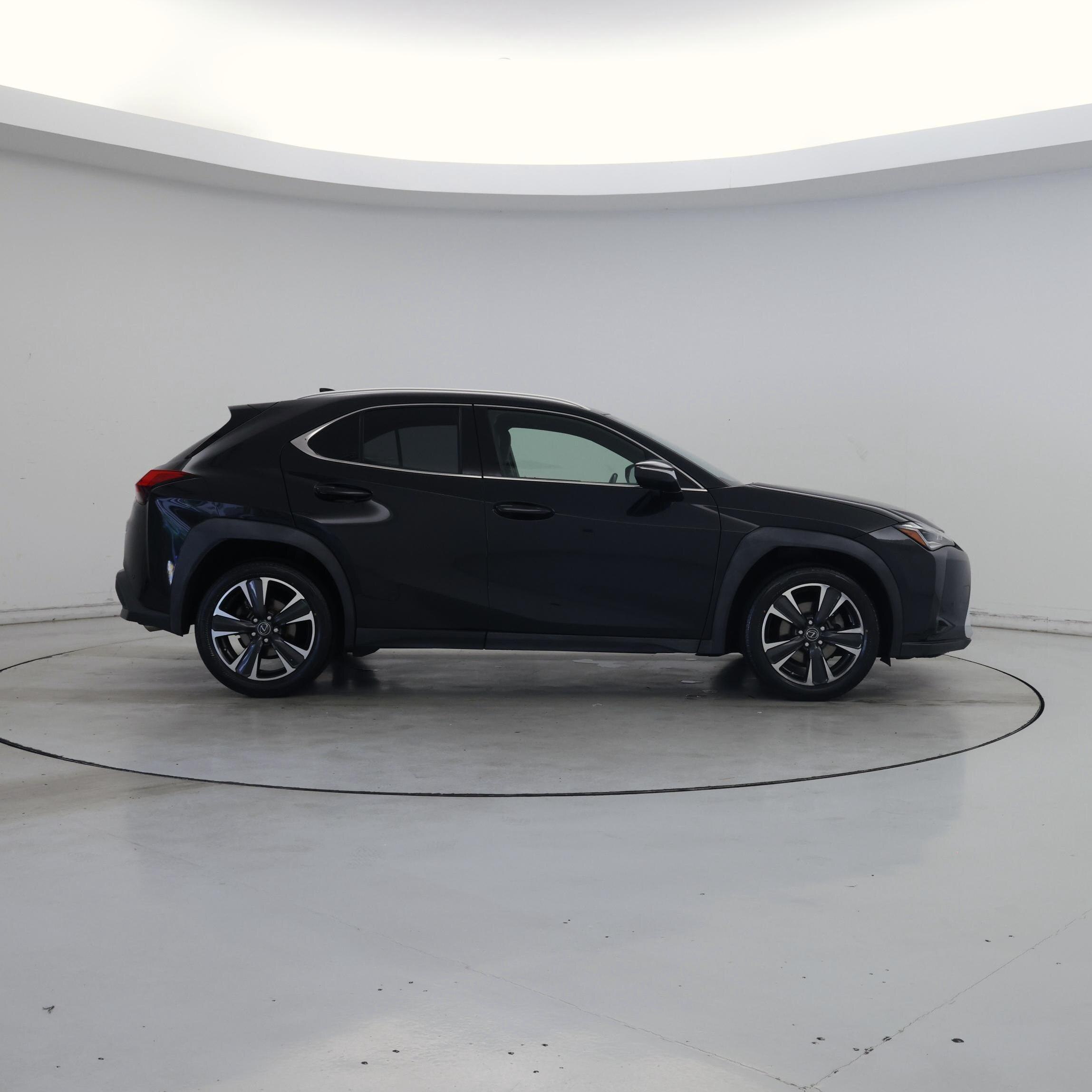 Thumbnail: 2020 Lexus UX - 7
