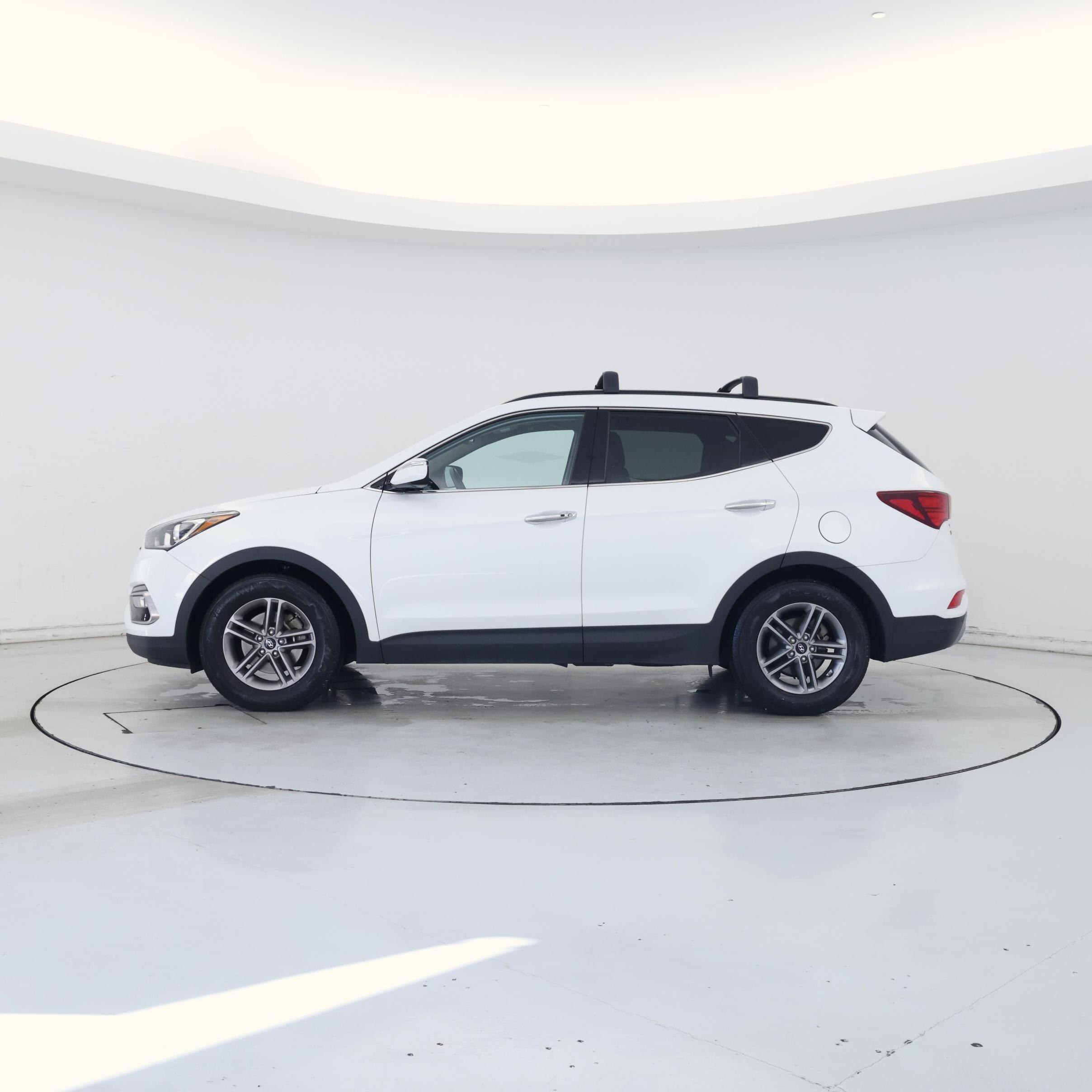Thumbnail: 2017 Hyundai Santa Fe - 3