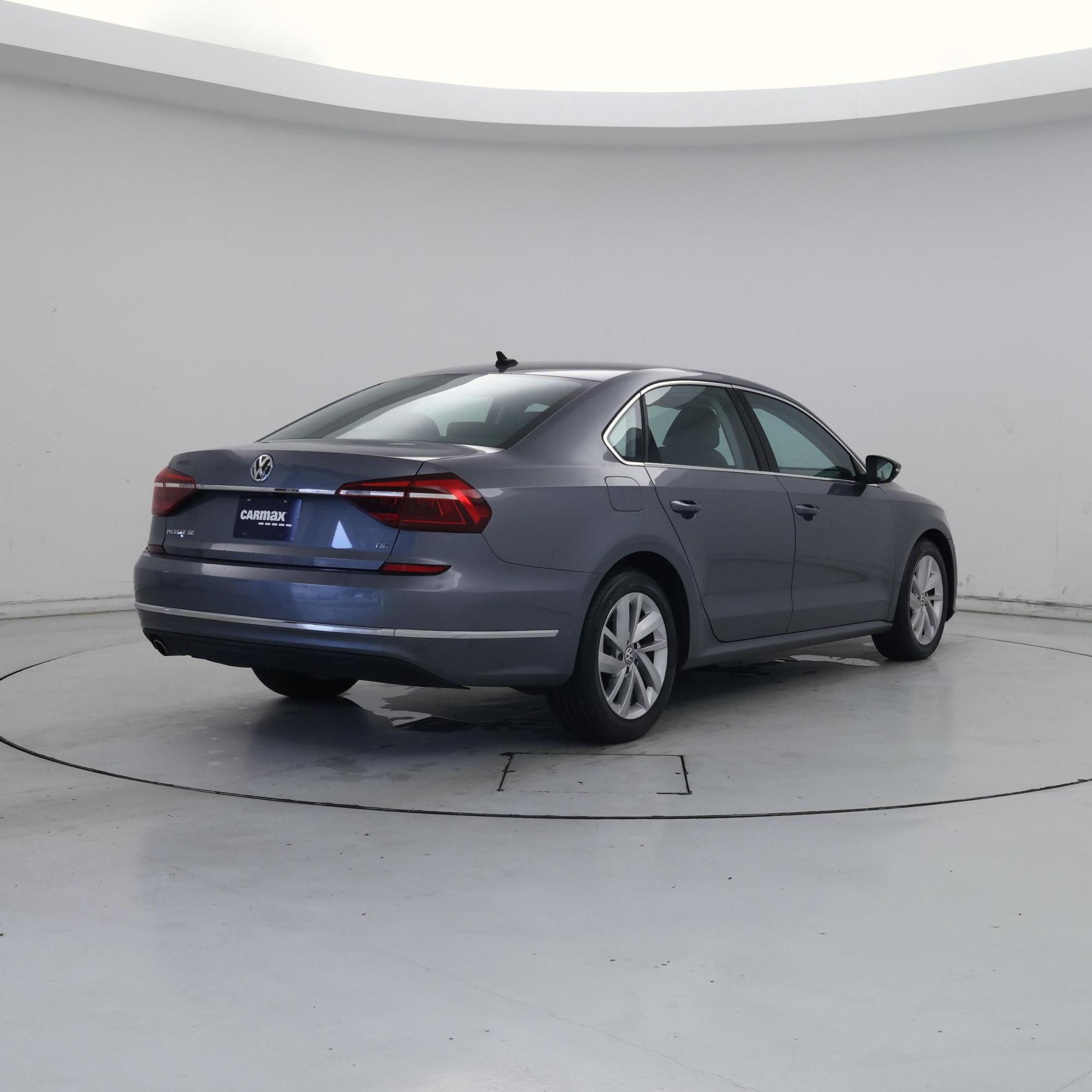 Thumbnail: 2018 Volkswagen Passat - 8