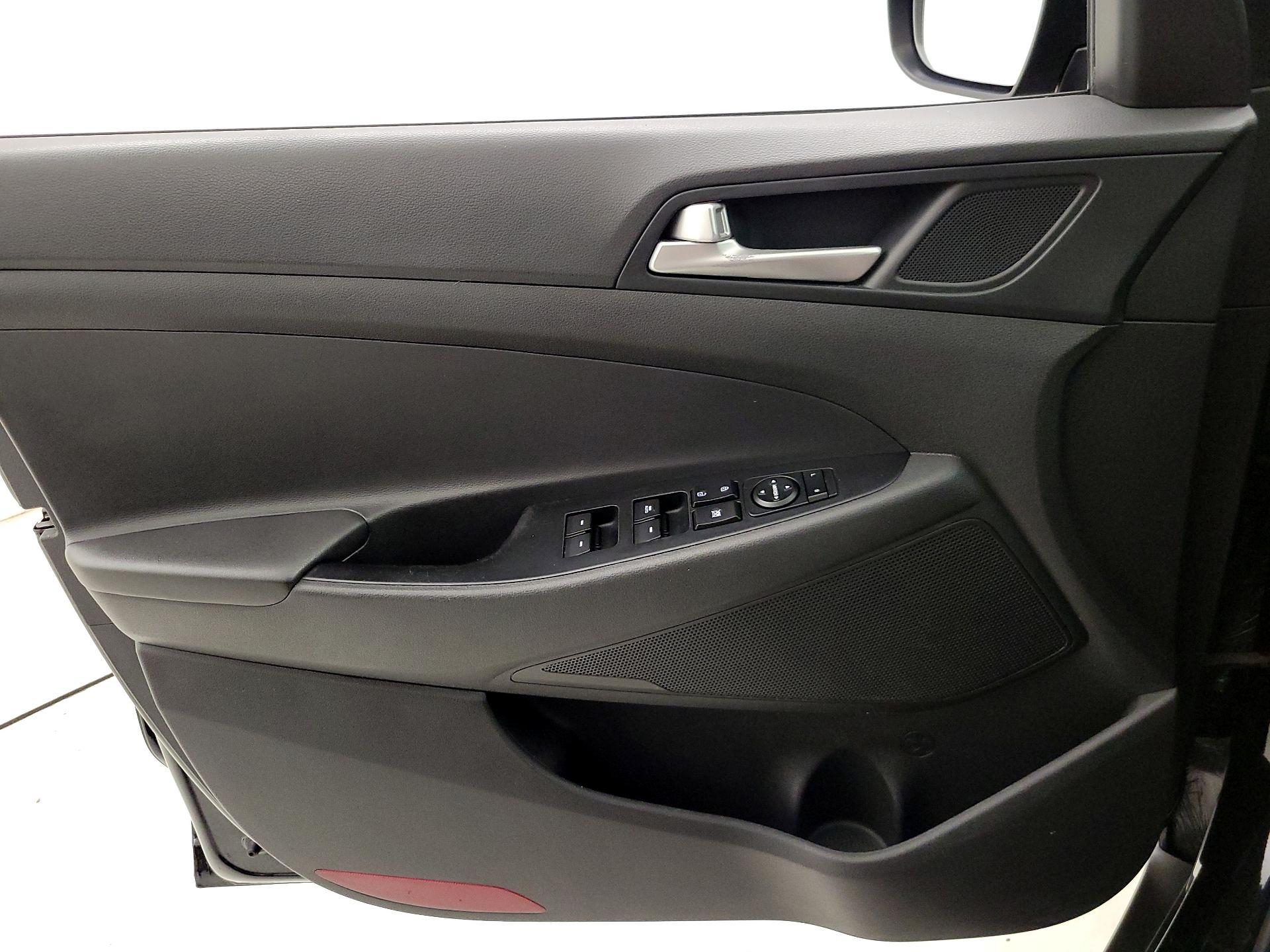 Thumbnail: 2019 Hyundai Tucson - 12