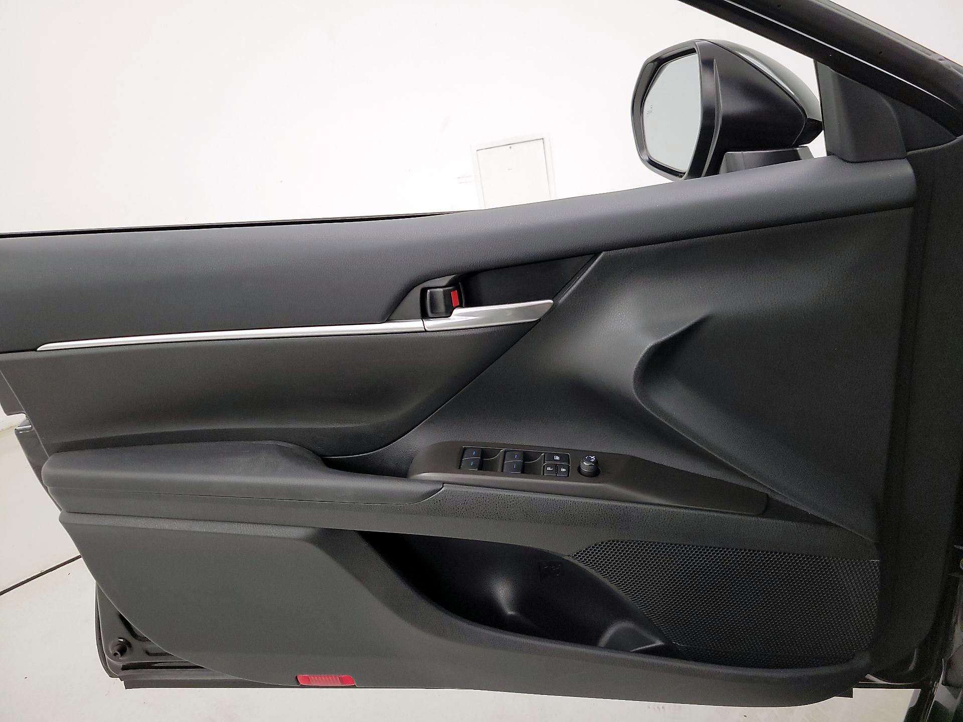 Thumbnail: 2023 Toyota Camry - 12