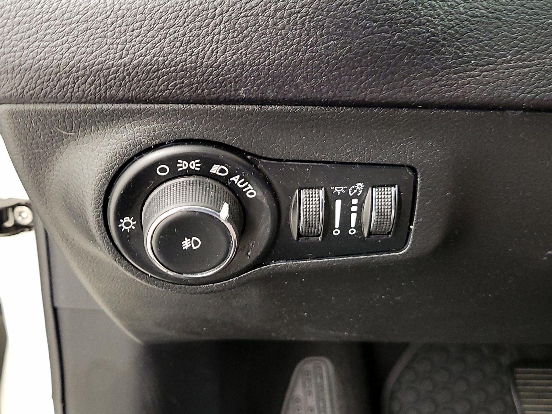 Thumbnail: 2017 Jeep Compass - 13