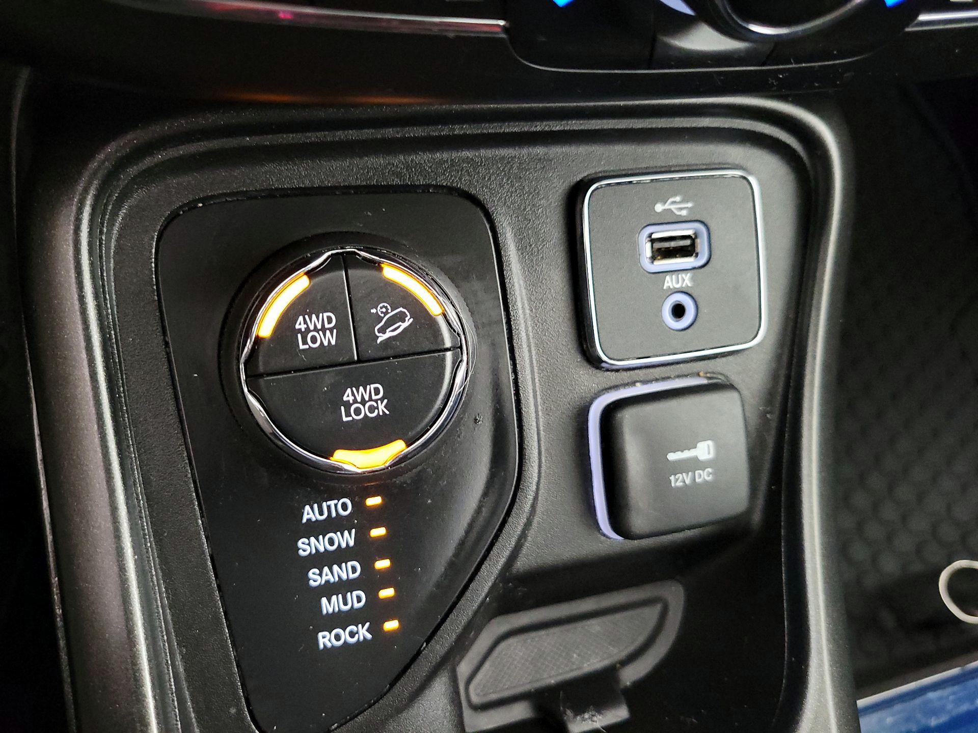 Thumbnail: 2017 Jeep Compass - 19