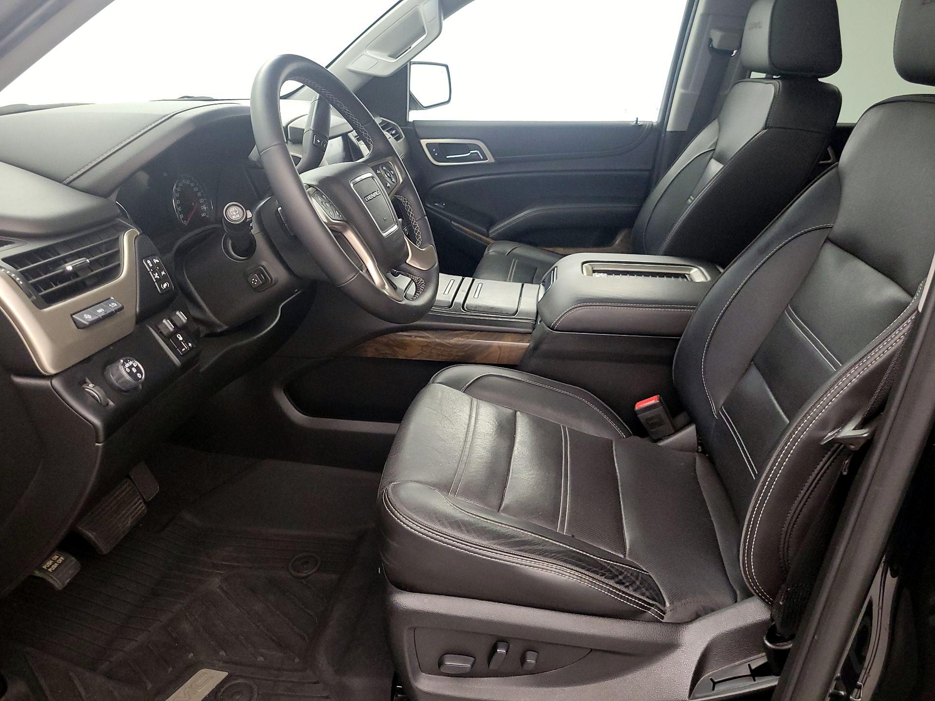 Thumbnail: 2019 GMC Yukon XL - 11