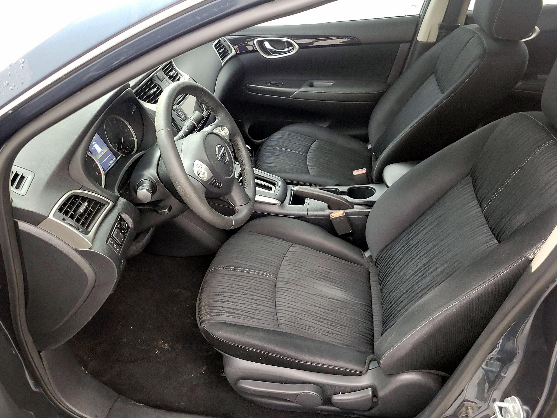 Thumbnail: 2016 Nissan Sentra - 11