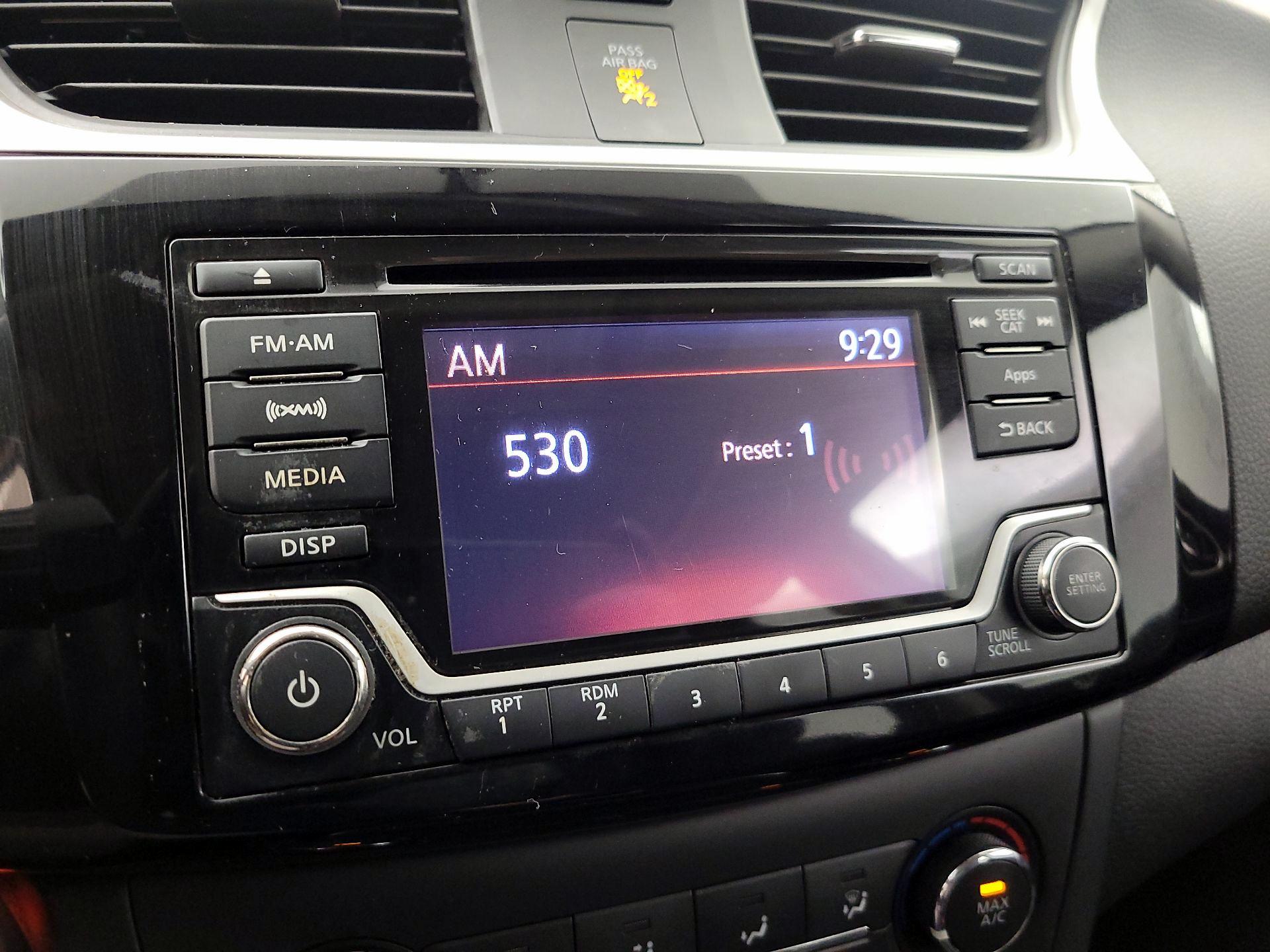 Thumbnail: 2016 Nissan Sentra - 15