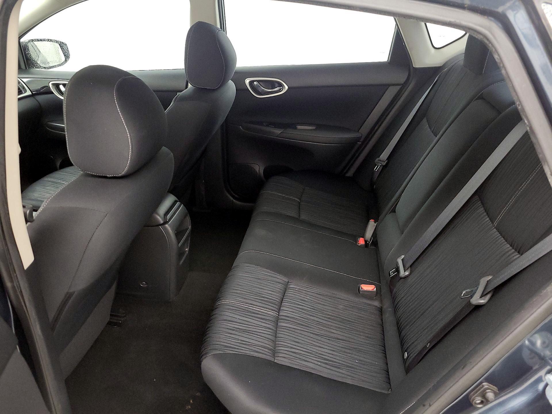 Thumbnail: 2016 Nissan Sentra - 20