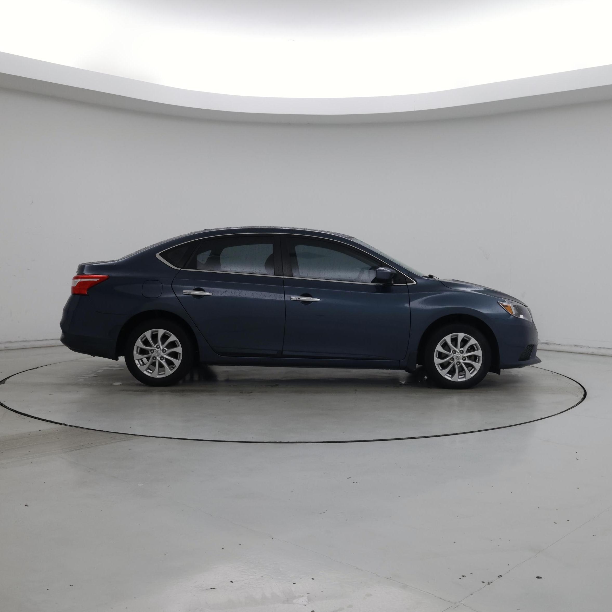 Thumbnail: 2016 Nissan Sentra - 7