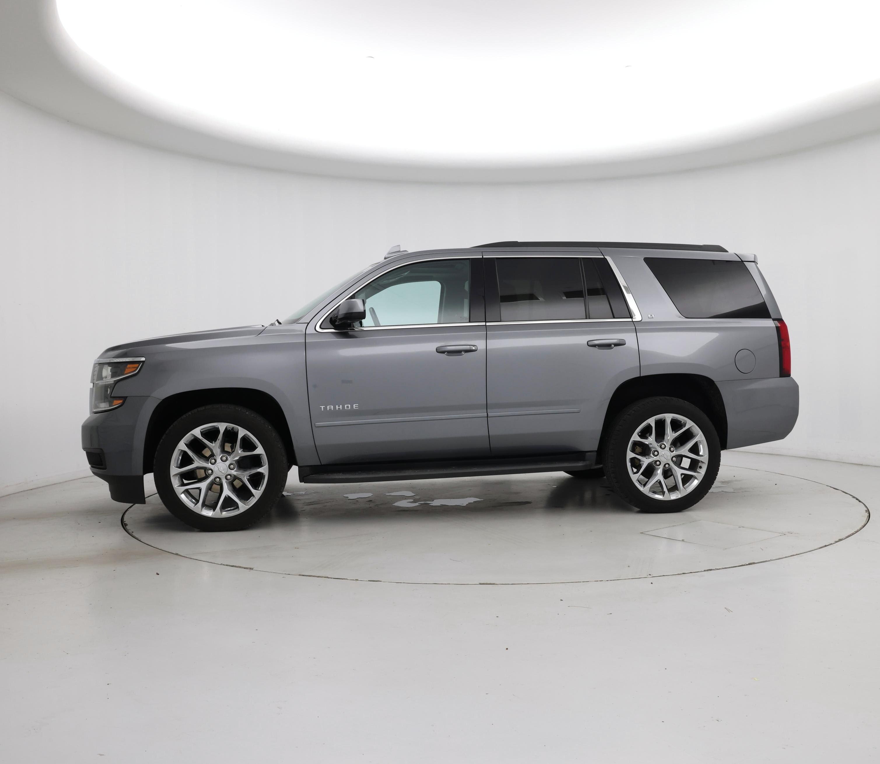 Thumbnail: 2020 Chevrolet Tahoe - 4