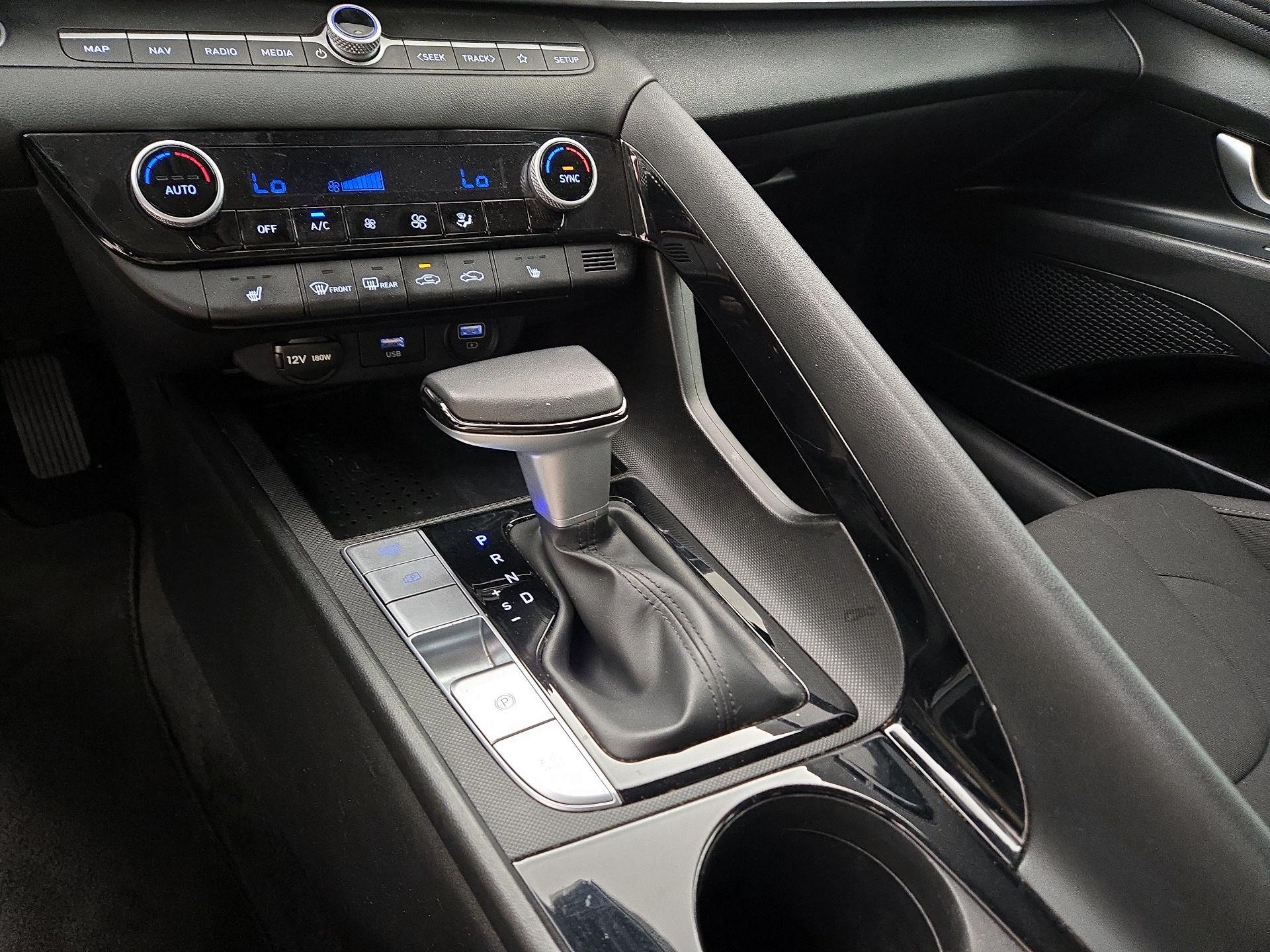 Thumbnail: 2023 Hyundai Elantra - 18