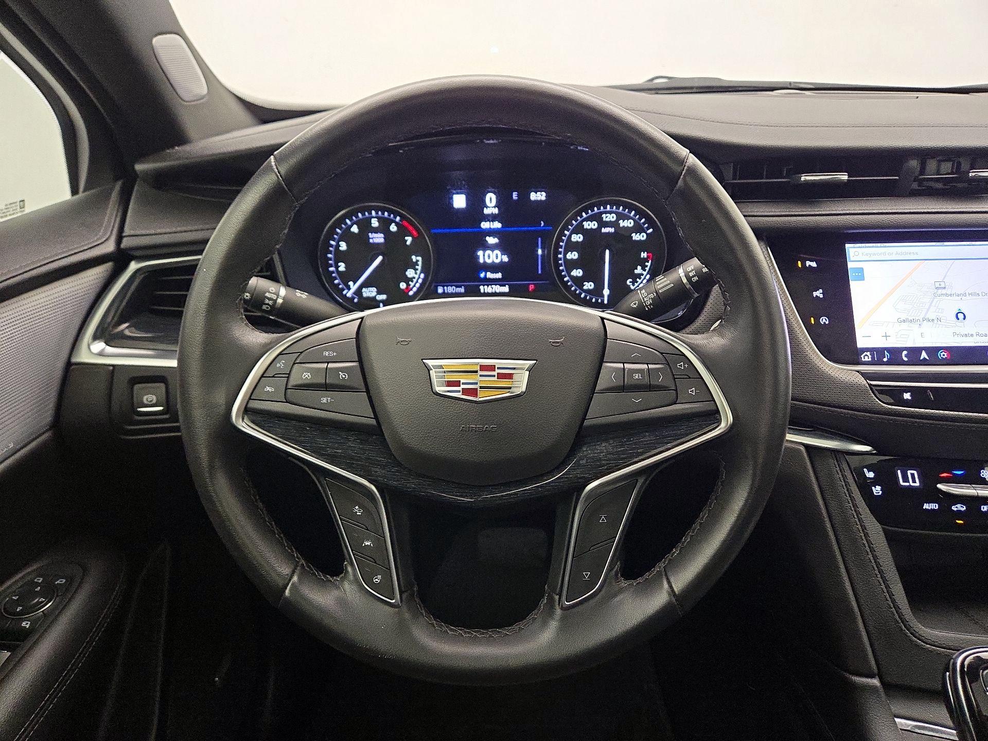 Thumbnail: 2023 Cadillac XT5 - 10