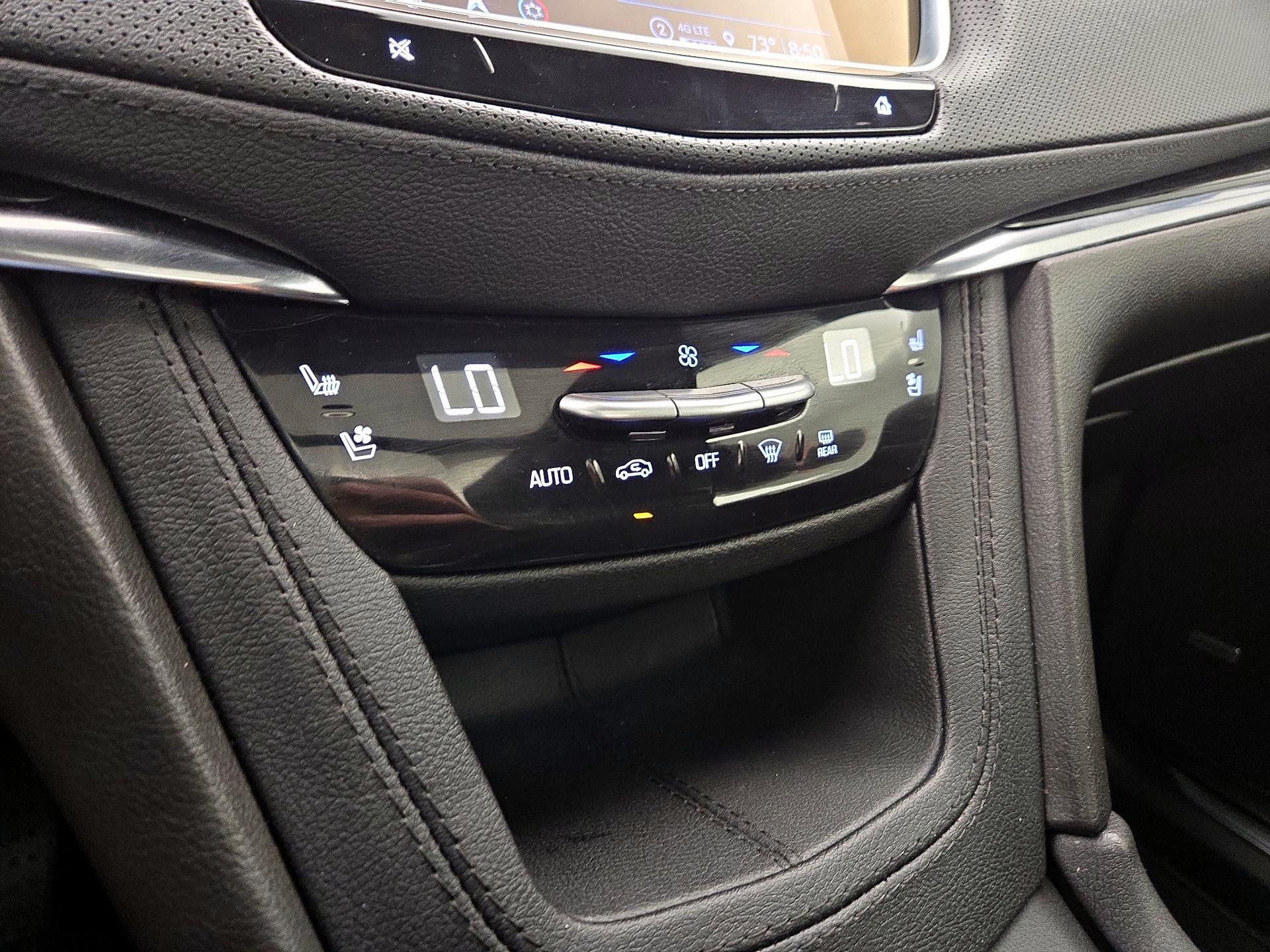 Thumbnail: 2023 Cadillac XT5 - 17