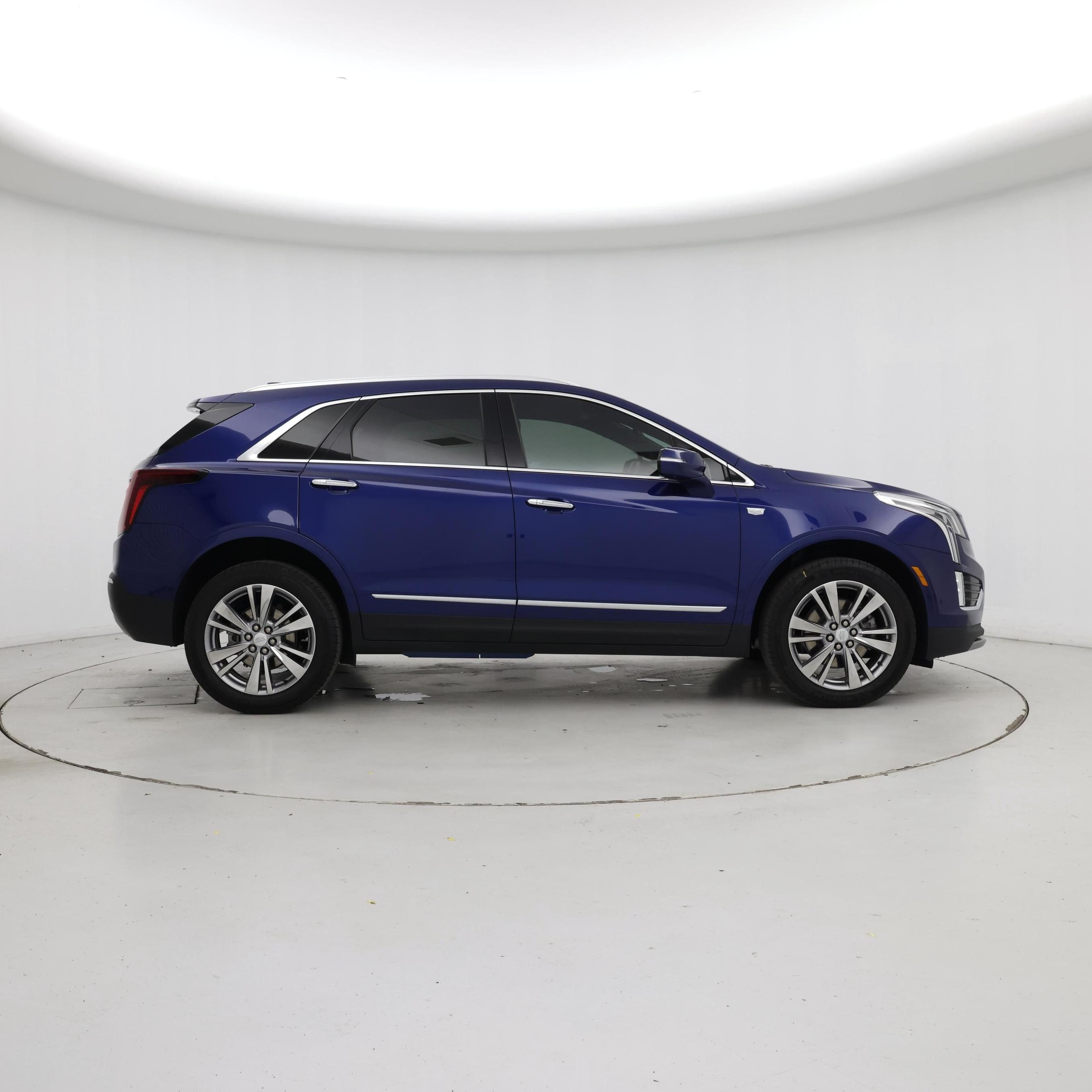 Thumbnail: 2023 Cadillac XT5 - 7