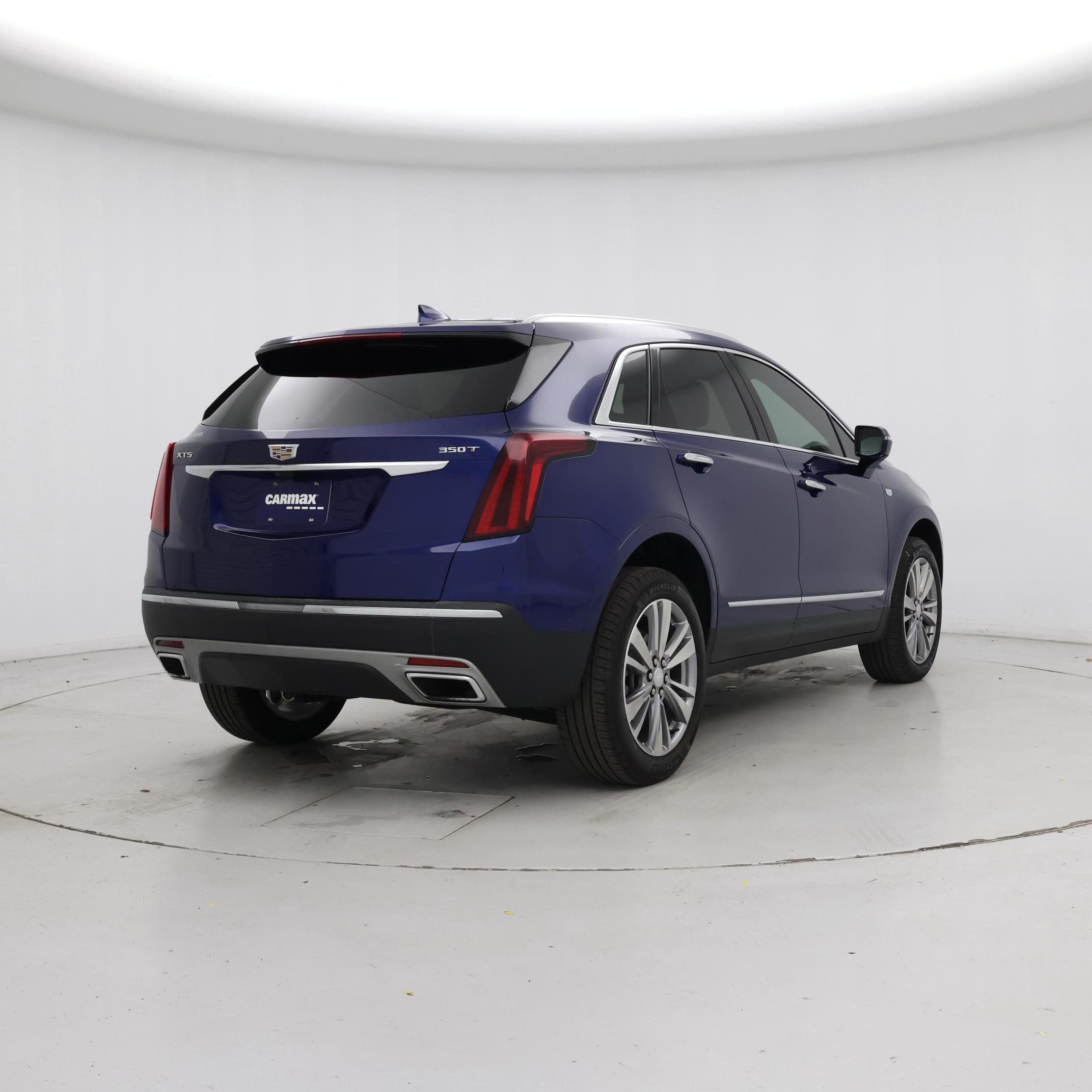 Thumbnail: 2023 Cadillac XT5 - 8