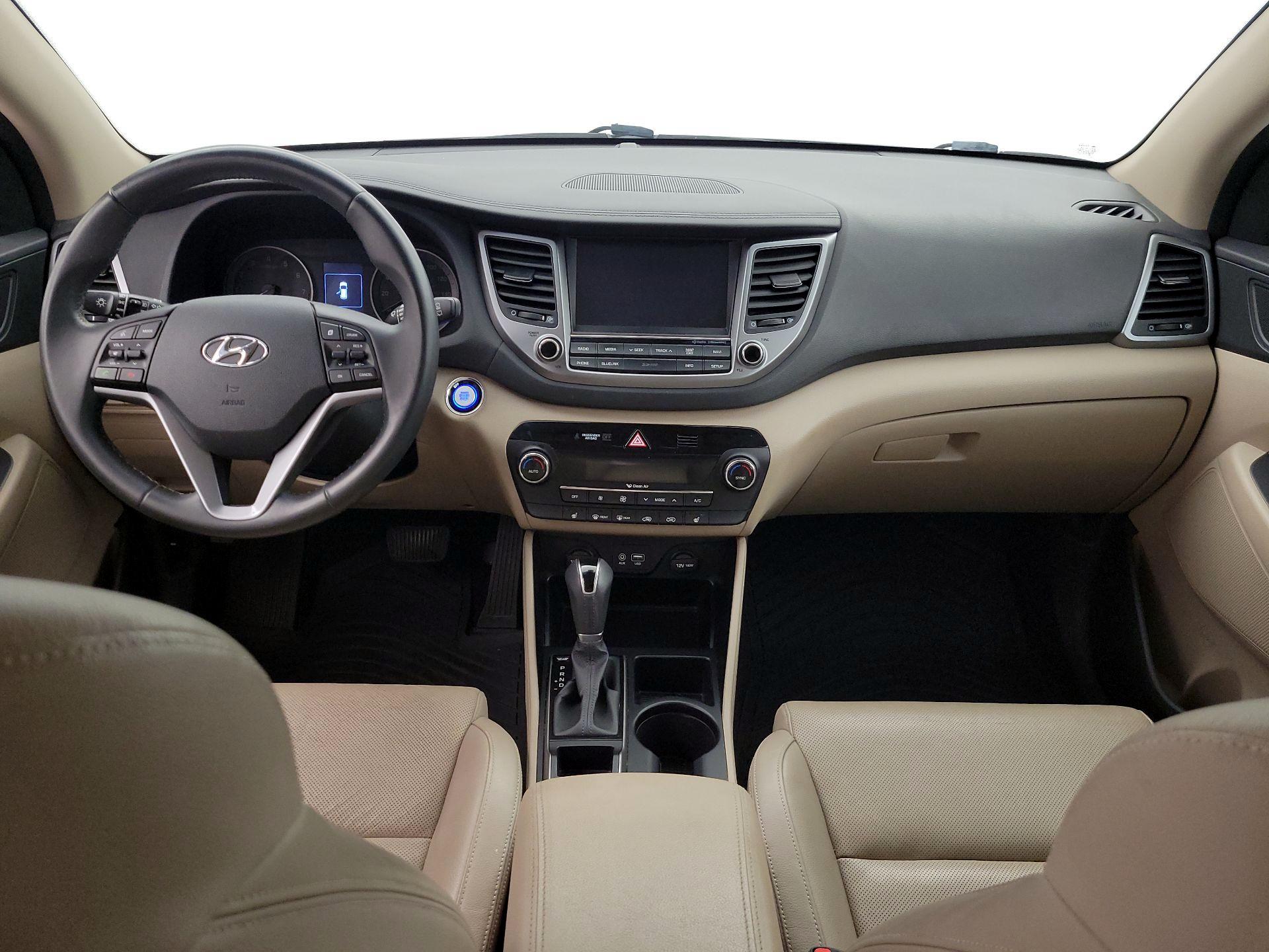 Thumbnail: 2016 Hyundai Tucson - 9