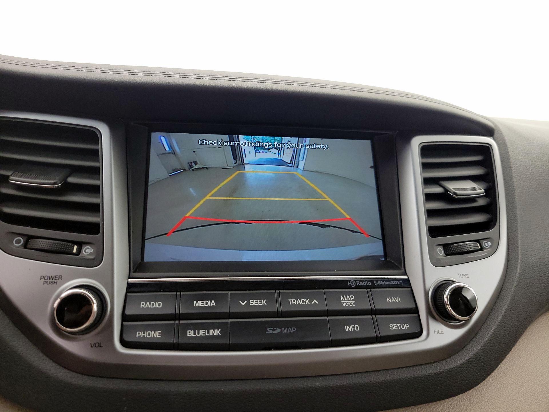 Thumbnail: 2016 Hyundai Tucson - 15