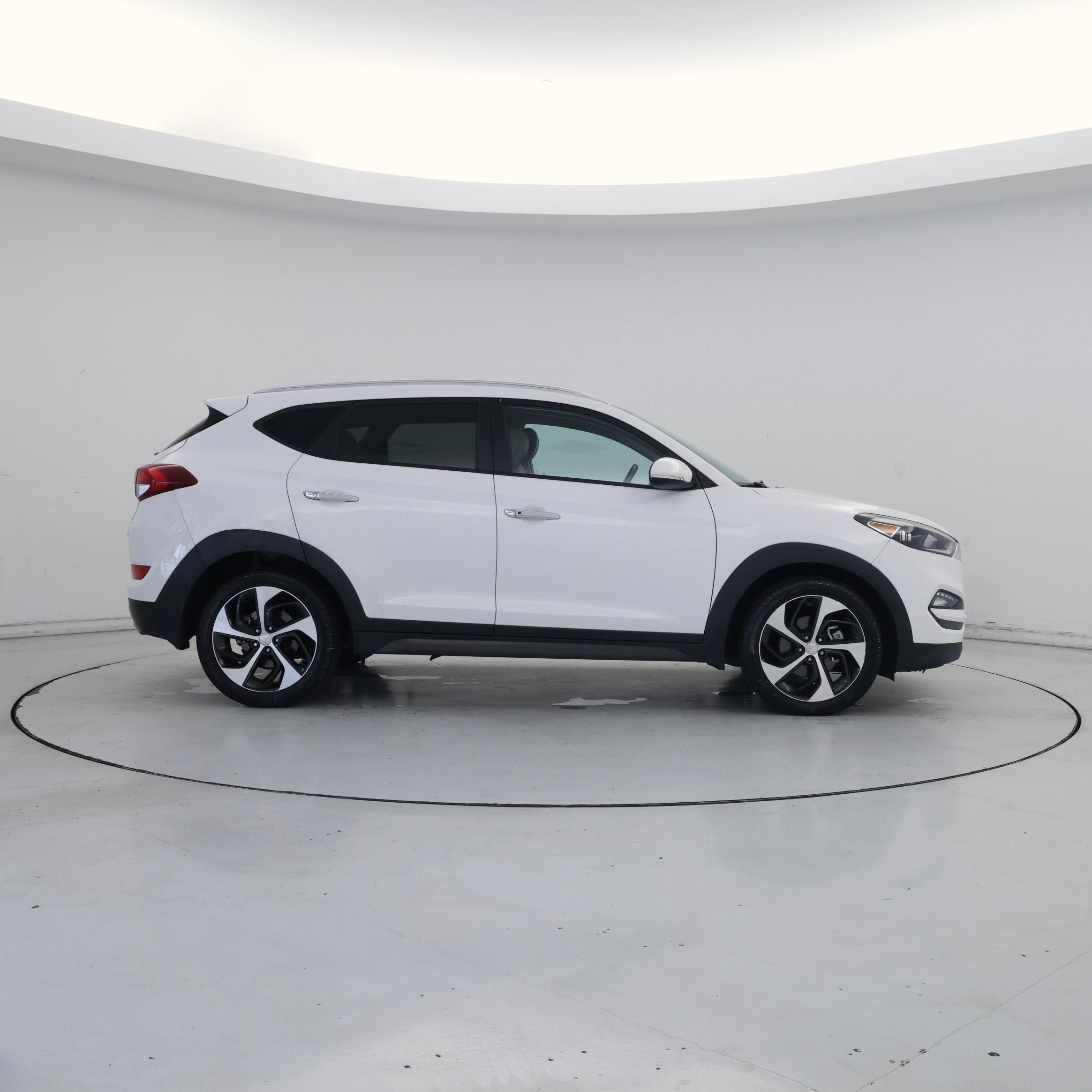 Thumbnail: 2016 Hyundai Tucson - 7