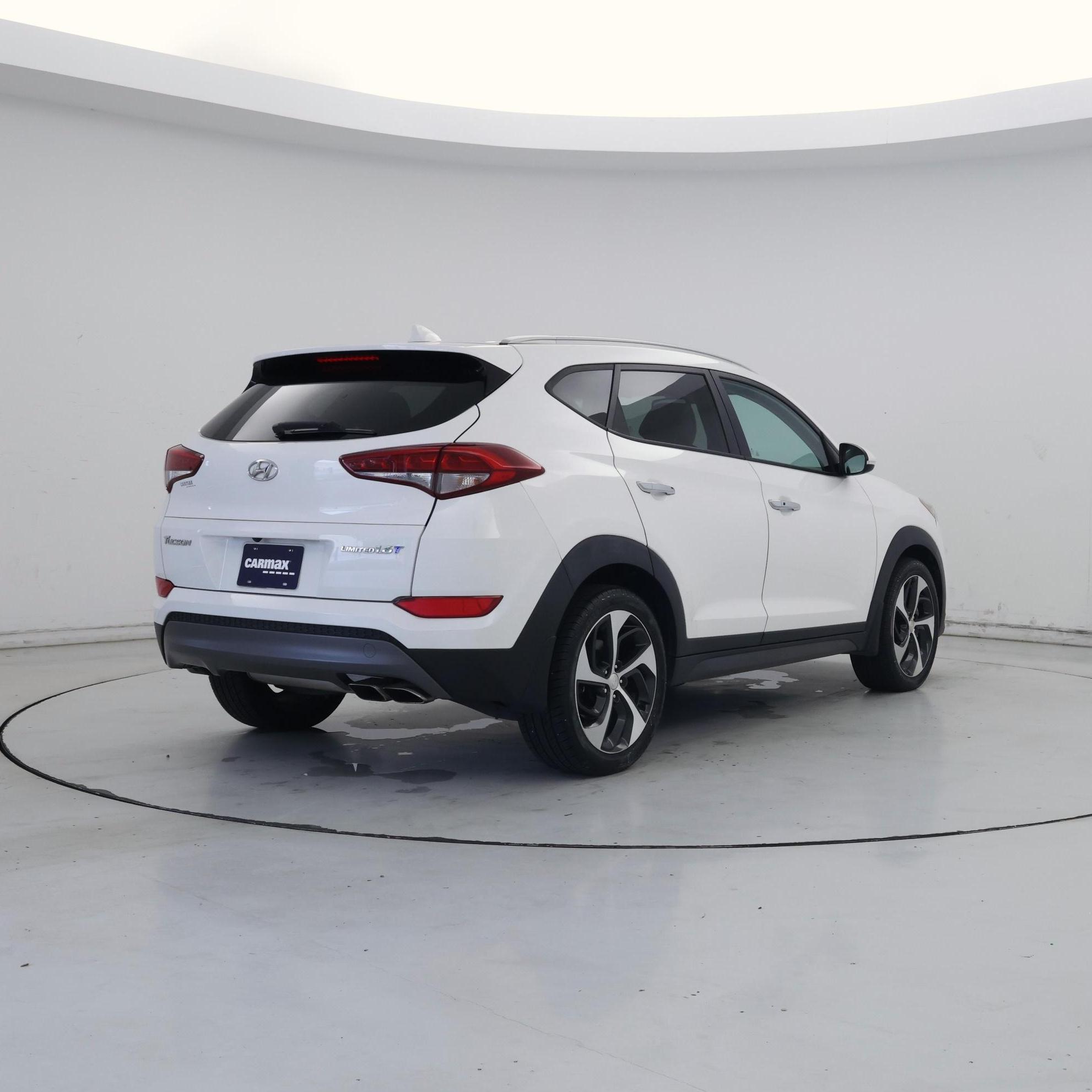 Thumbnail: 2016 Hyundai Tucson - 8