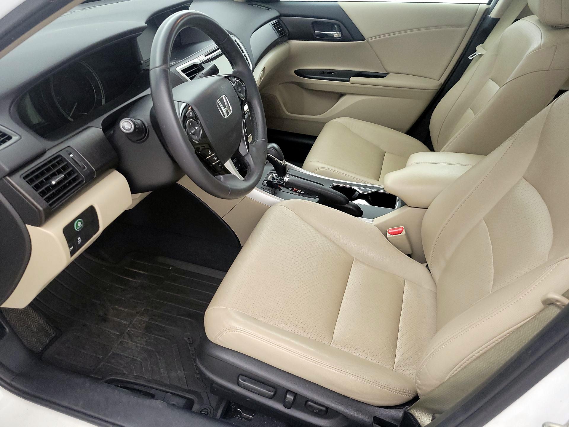 Thumbnail: 2015 Honda Accord - 11