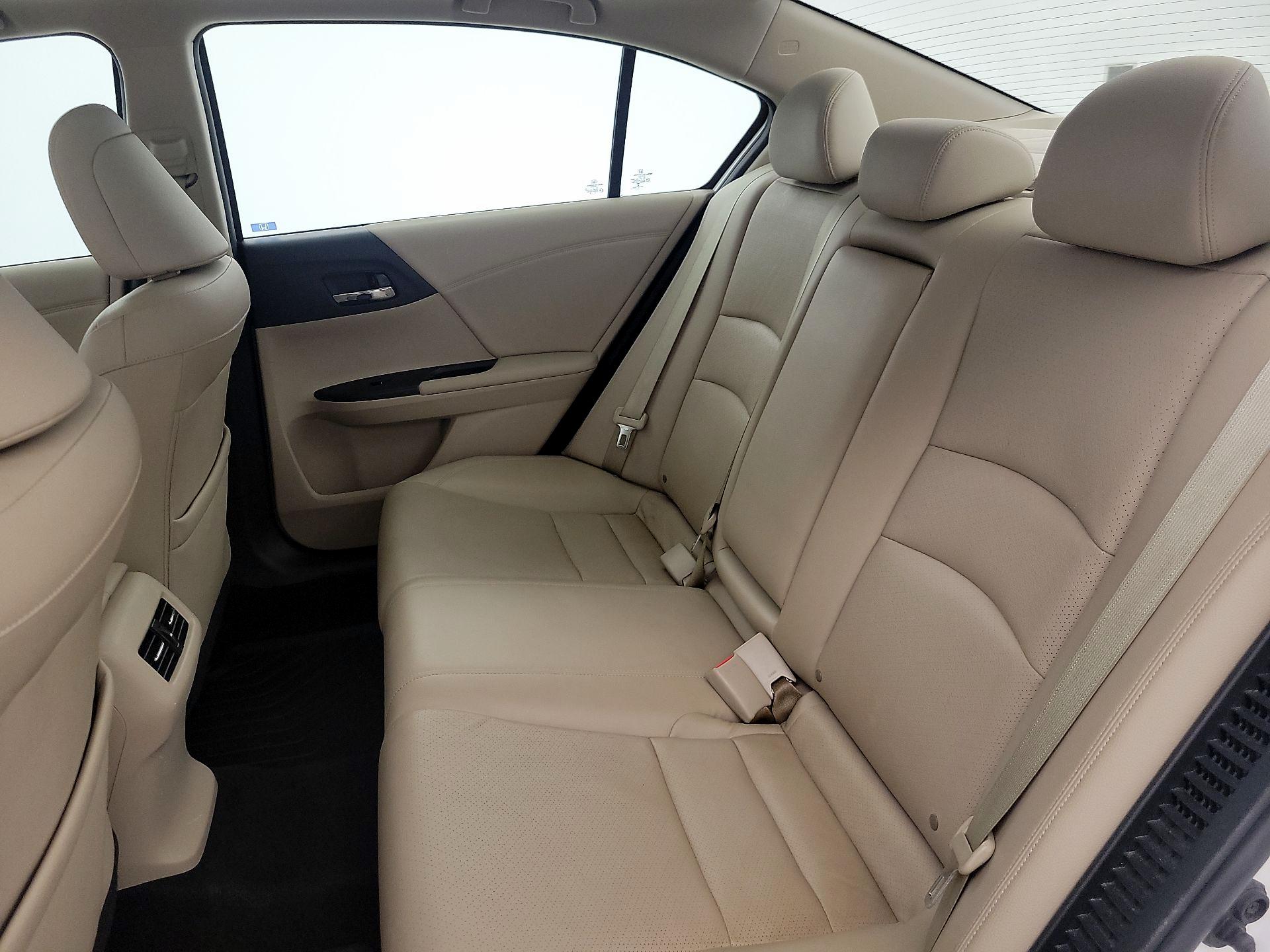 Thumbnail: 2015 Honda Accord - 20