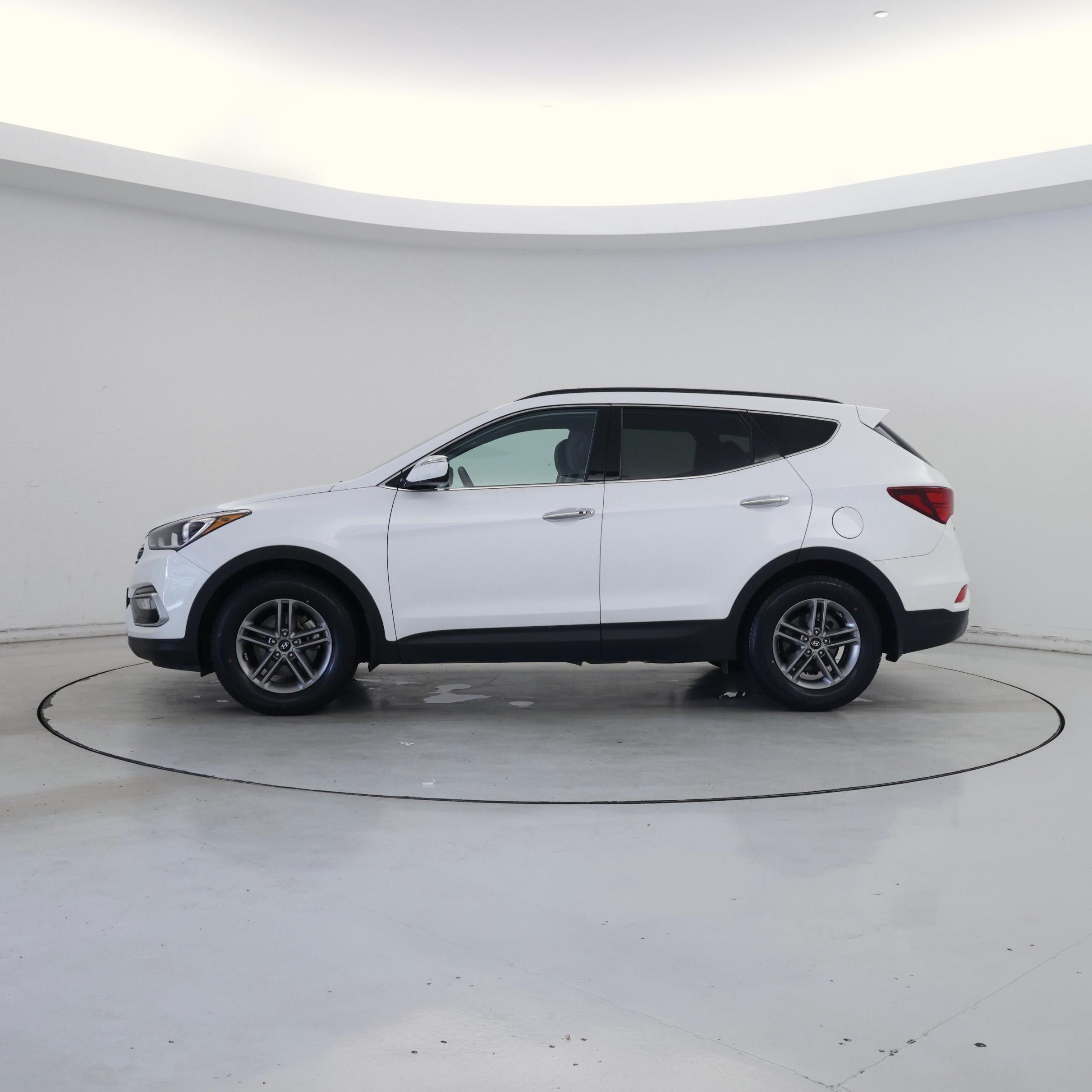 Thumbnail: 2018 Hyundai Santa Fe - 3