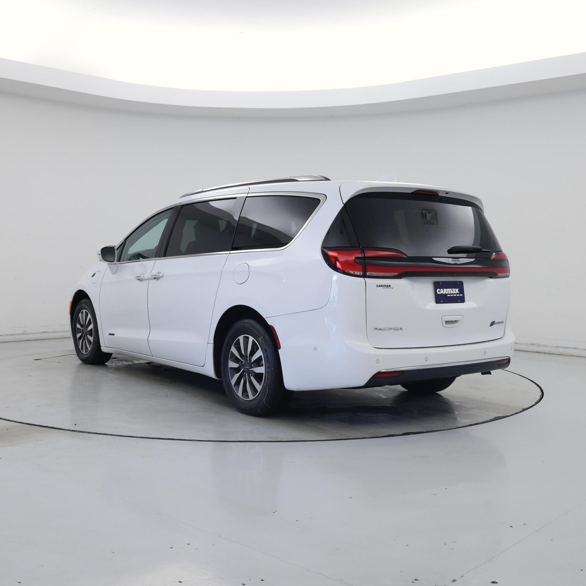 Thumbnail: 2021 Chrysler Pacifica - 2