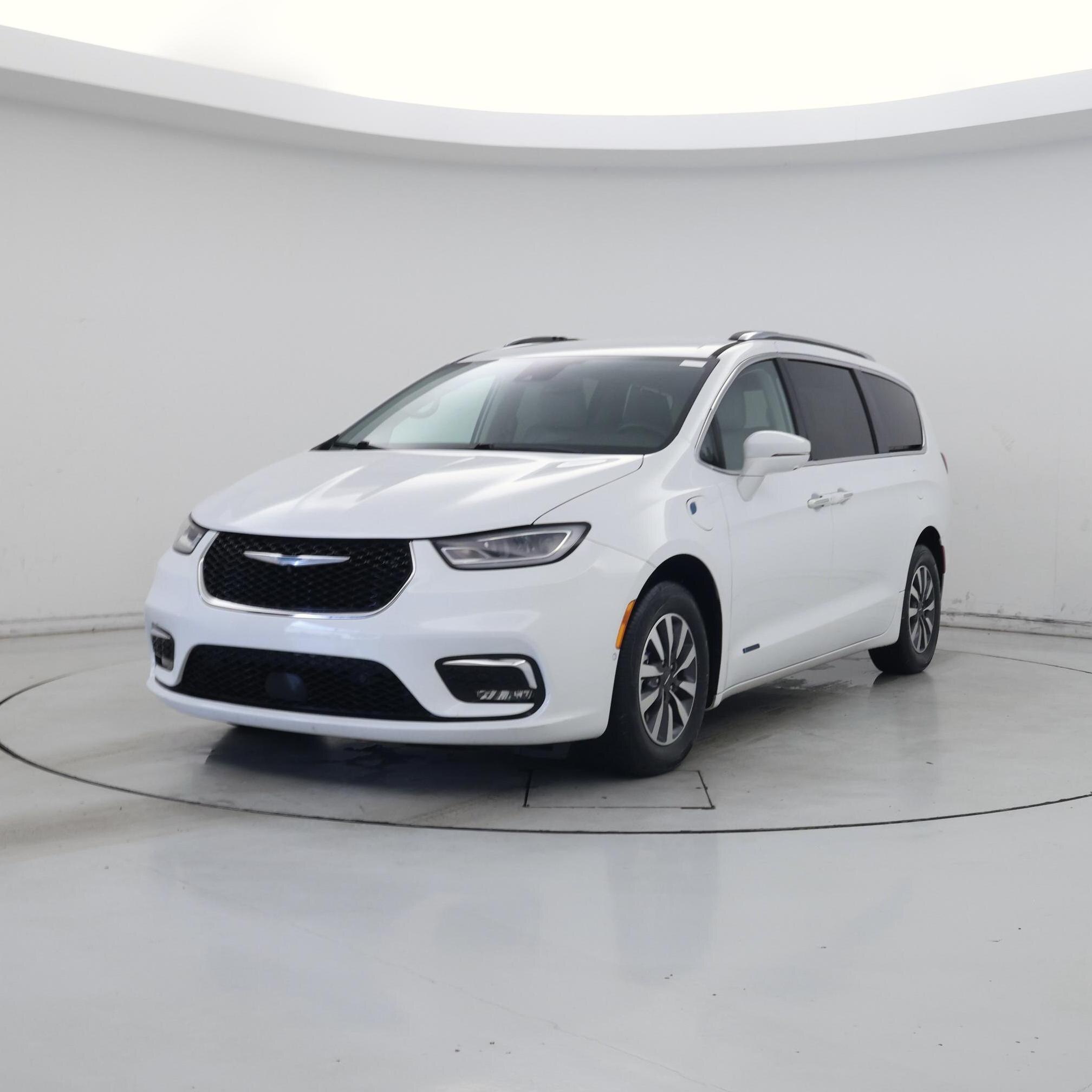 Thumbnail: 2021 Chrysler Pacifica - 4
