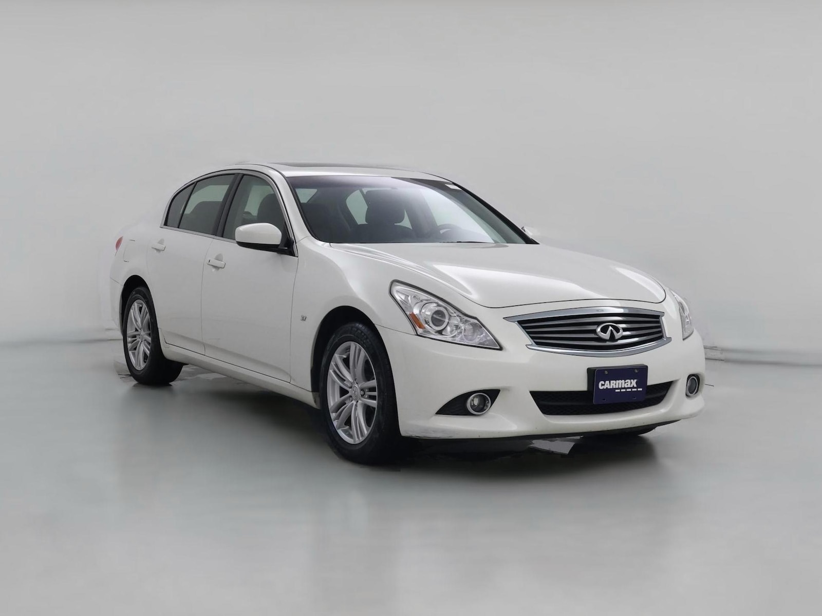 2015 INFINITI Q40