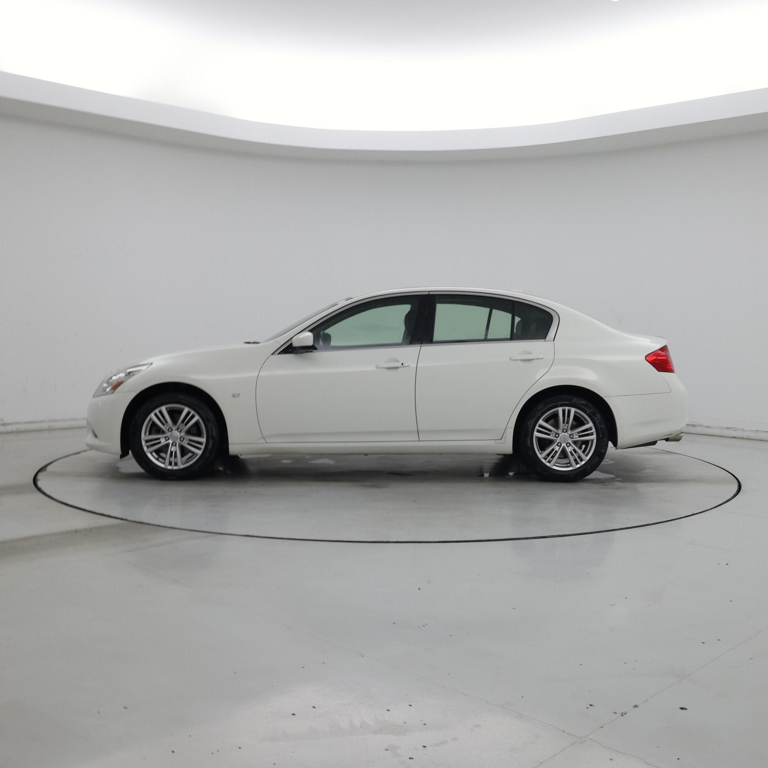 Thumbnail: 2015 INFINITI  - 3