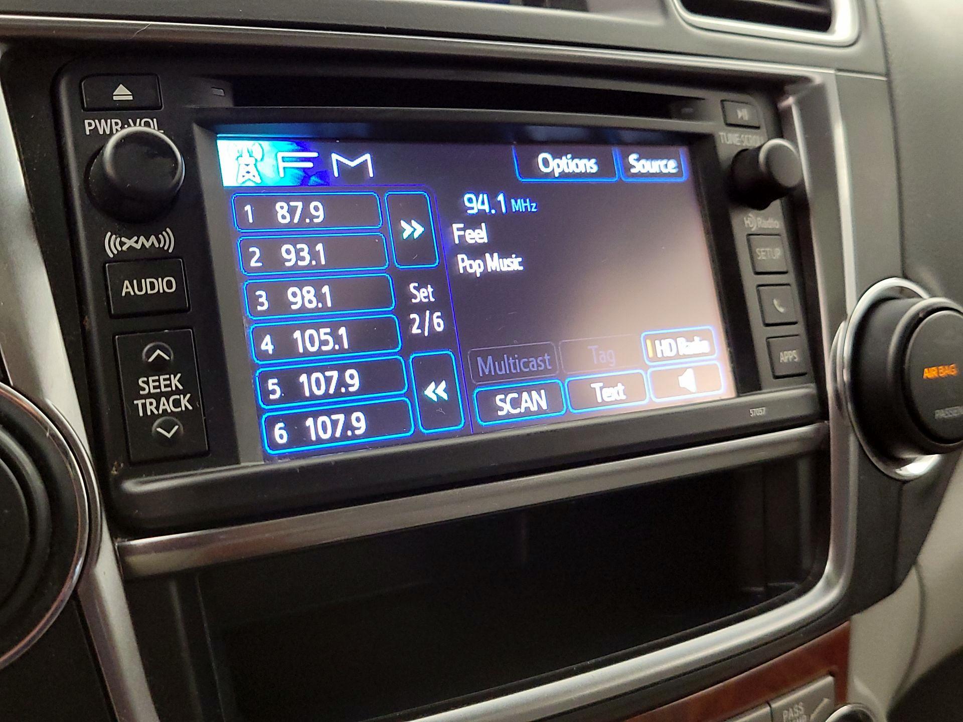 Thumbnail: 2013 Toyota Highlander - 15