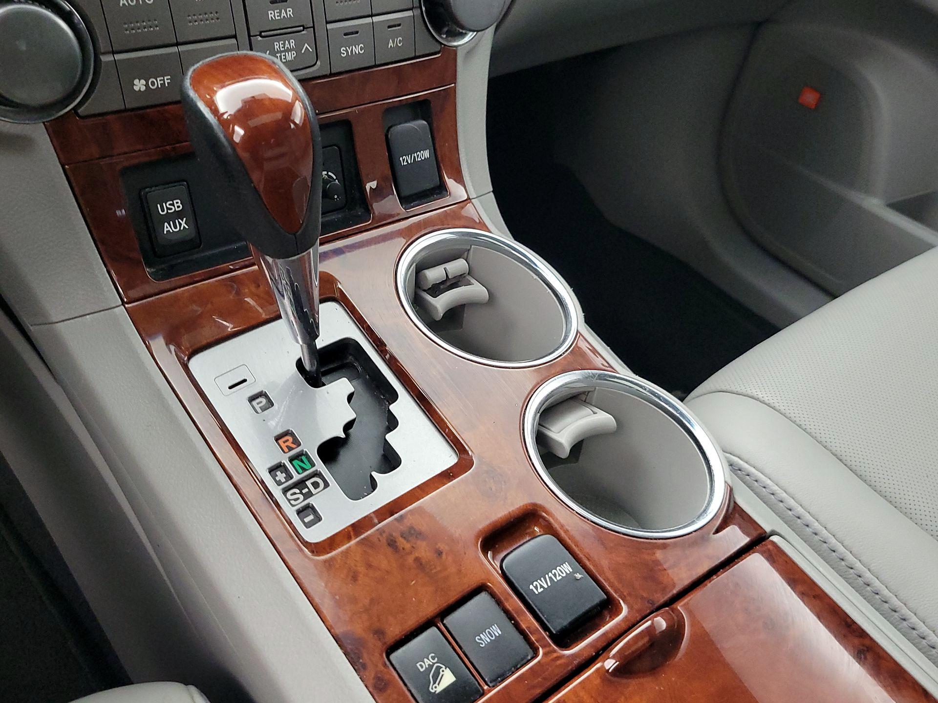Thumbnail: 2013 Toyota Highlander - 17