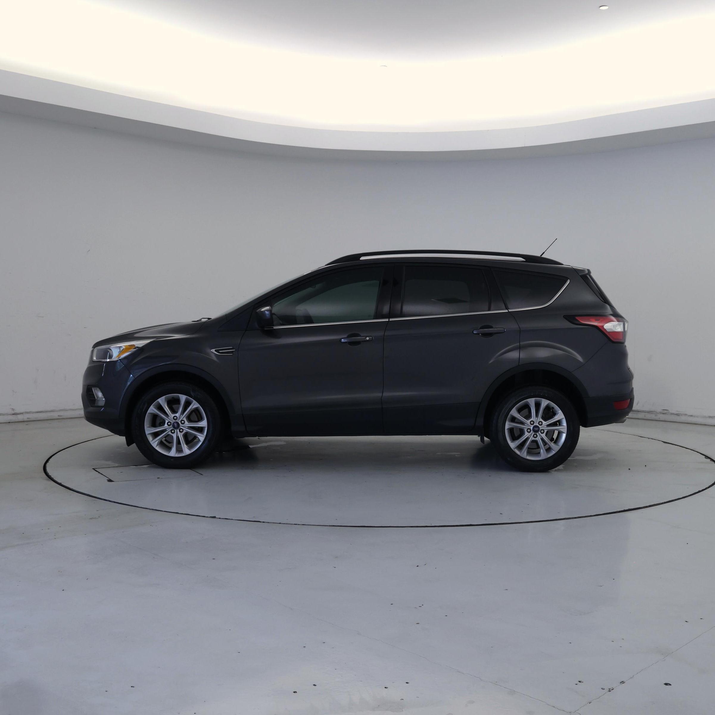 Thumbnail: 2018 Ford Escape - 3