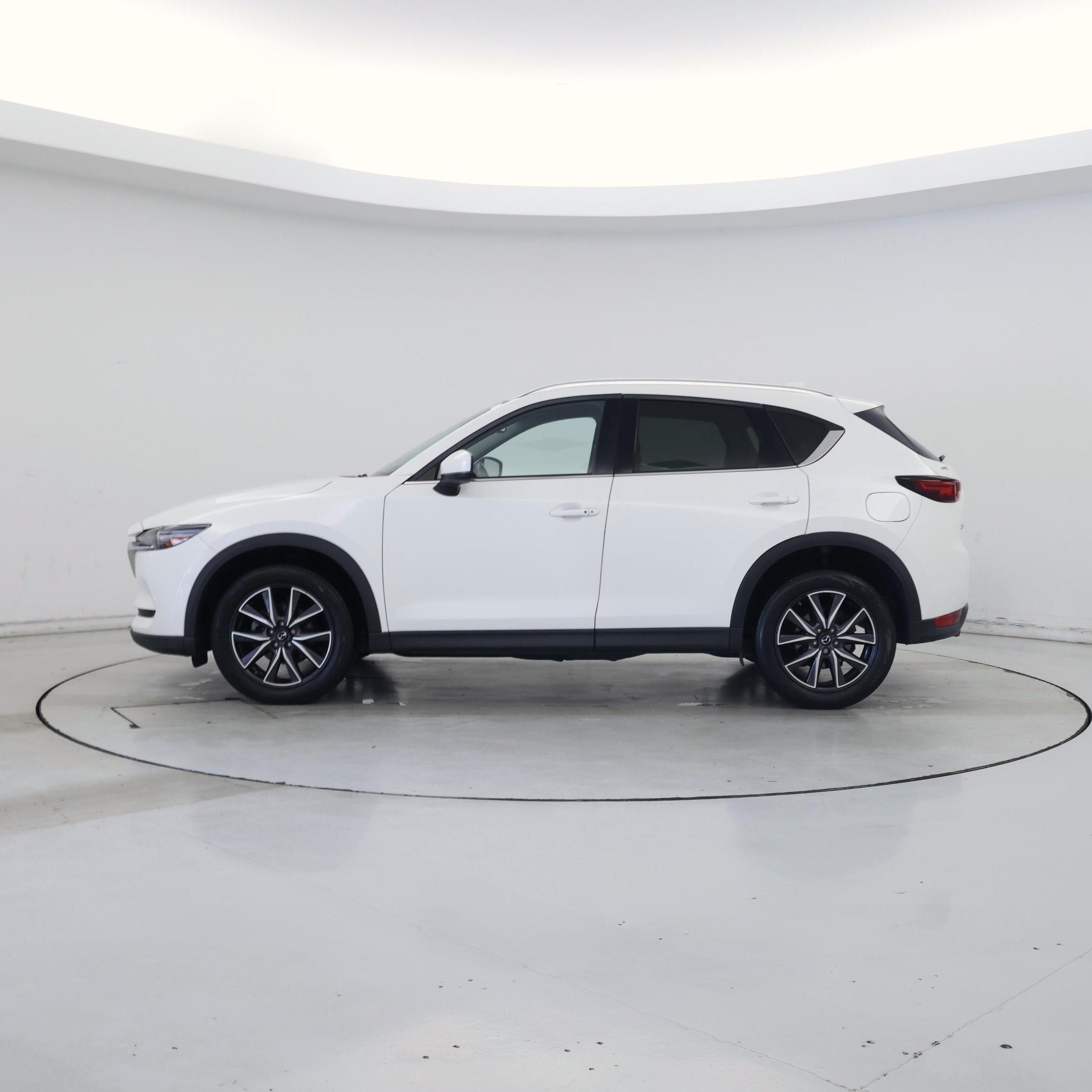 Thumbnail: 2017 Mazda CX-5 - 3